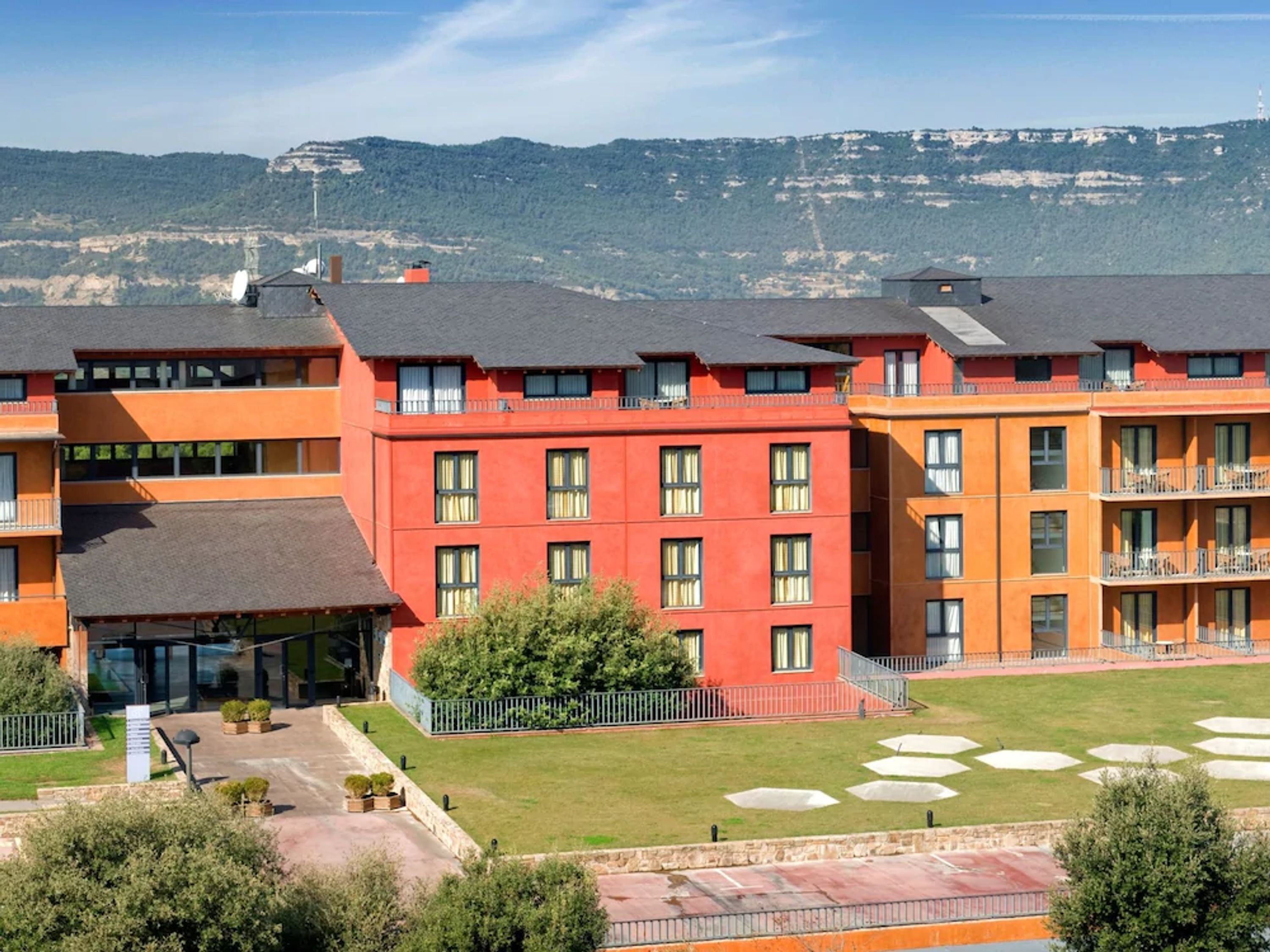 Montanyà Hotel & Lodge