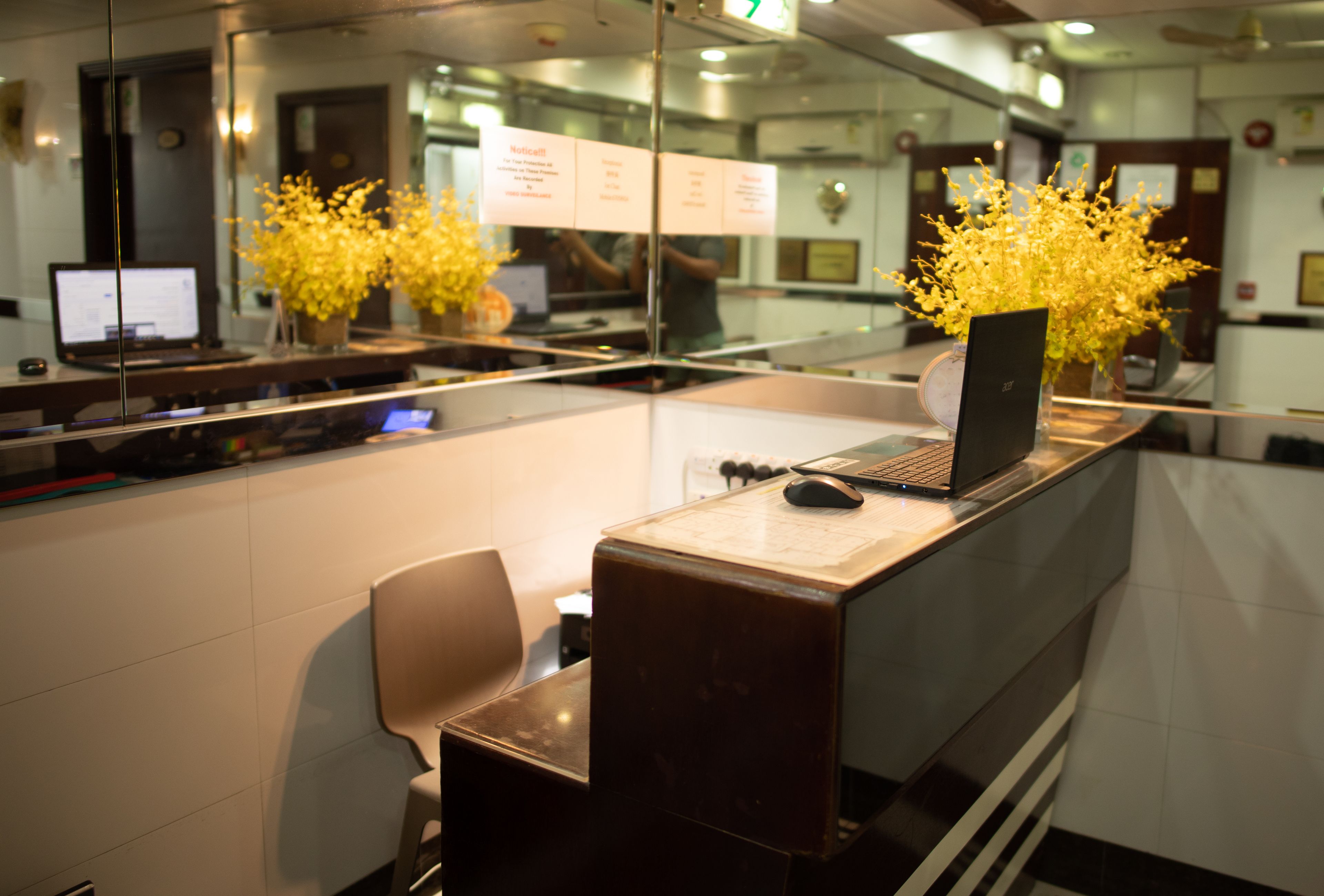 Carlton Guest House - Carlton Group of Hostels