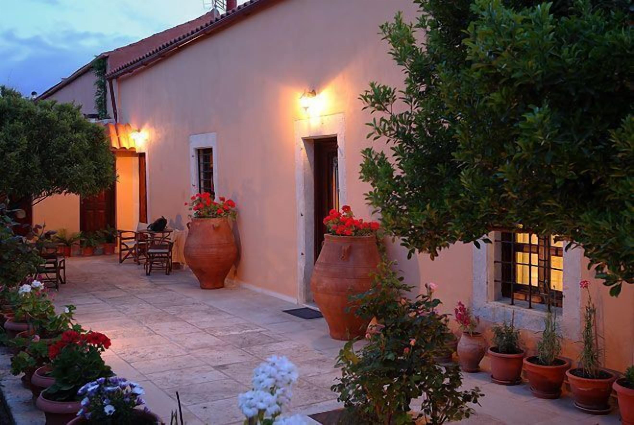 Arhontiko Villa