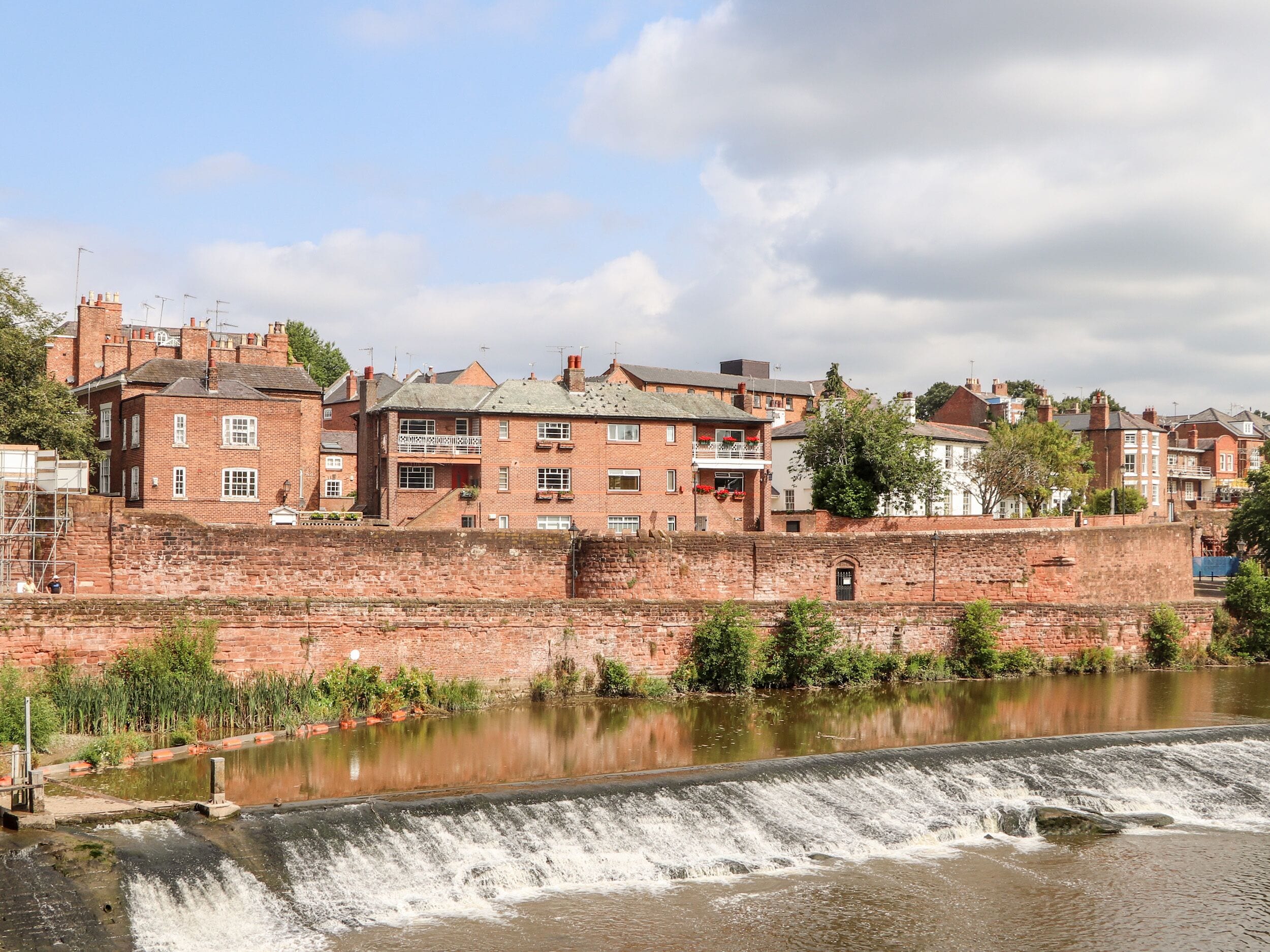DEE HEIGHTS PENTHOUSE, family friendly in Chester