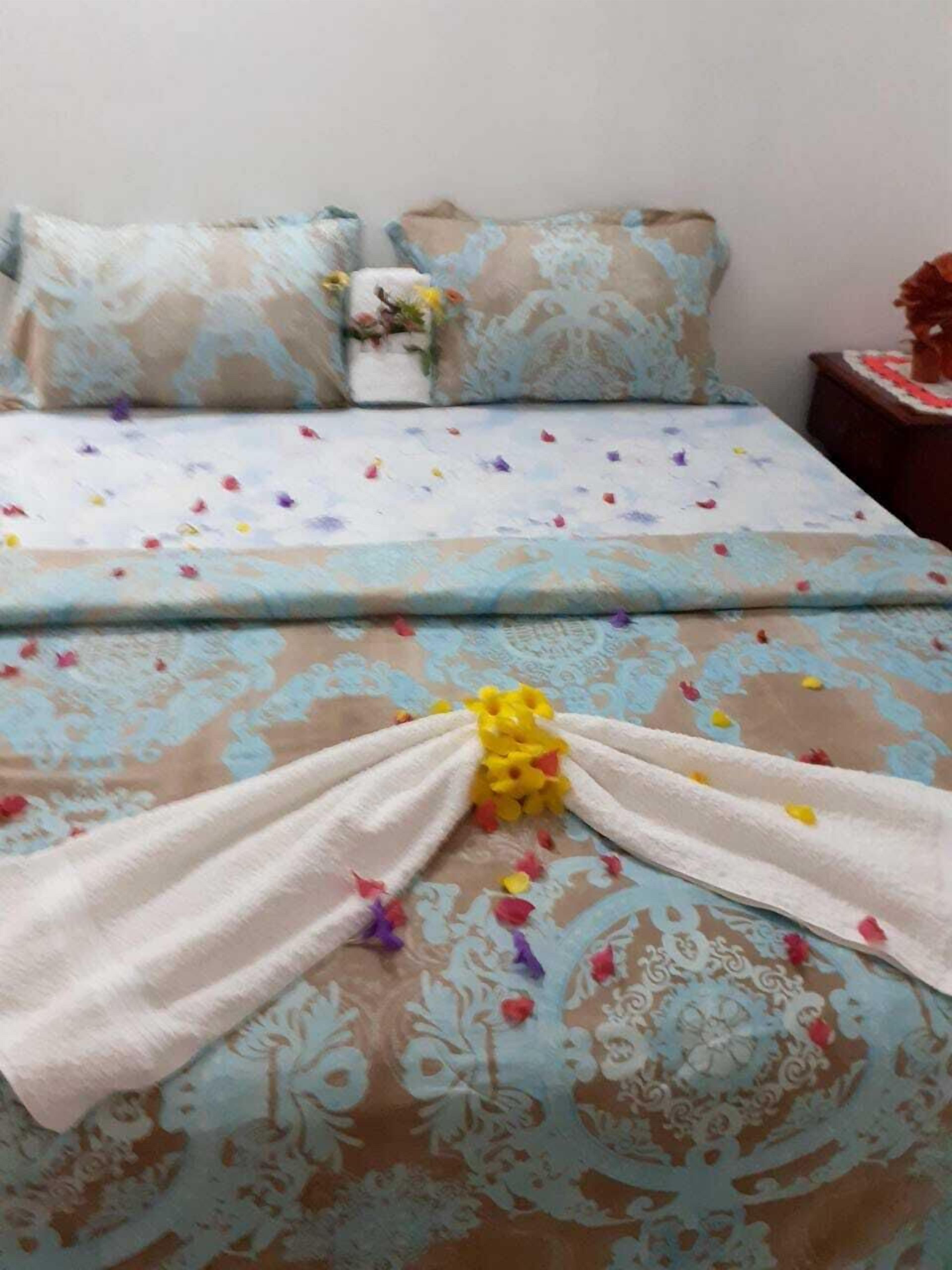 Vivienne's Guest House #A5   2Bed+ AC+Hot Water+TV+Free Wifi