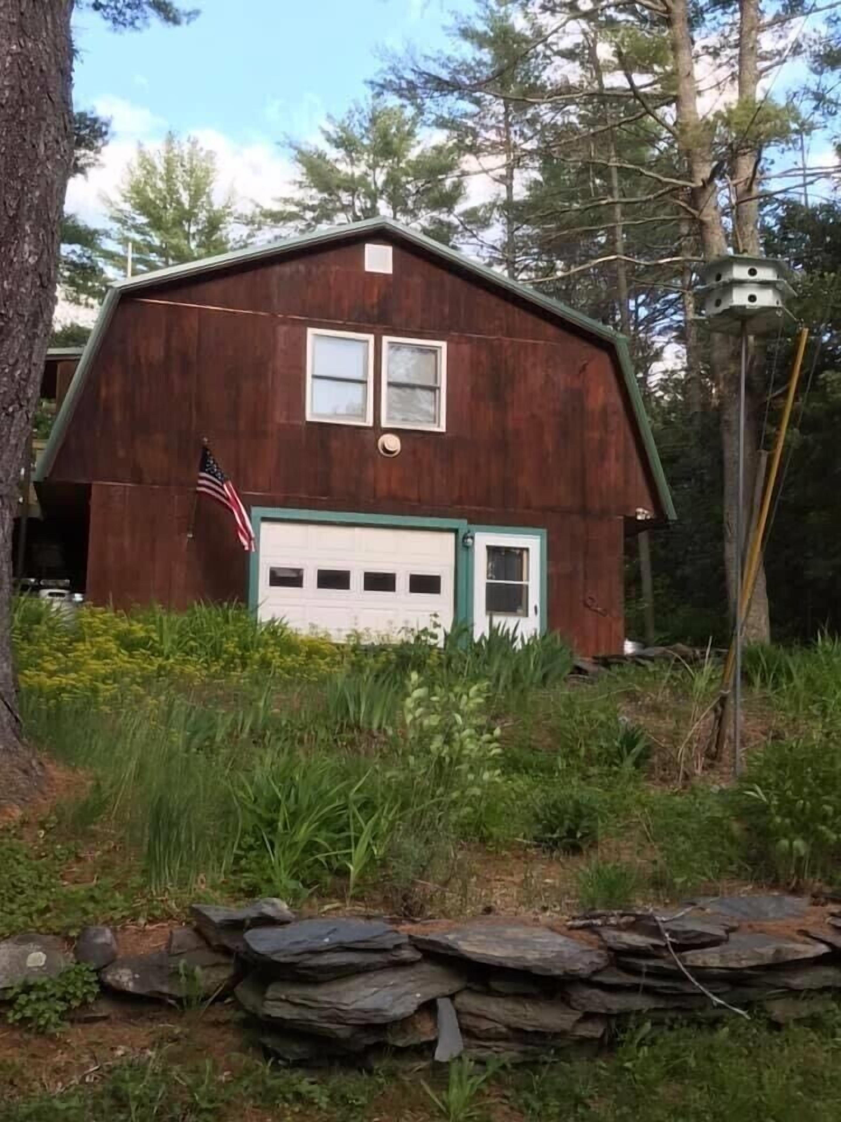 Loon Loft on Pattee's Pond - Kayaks & Canoes - Fall 2020 Dates Available