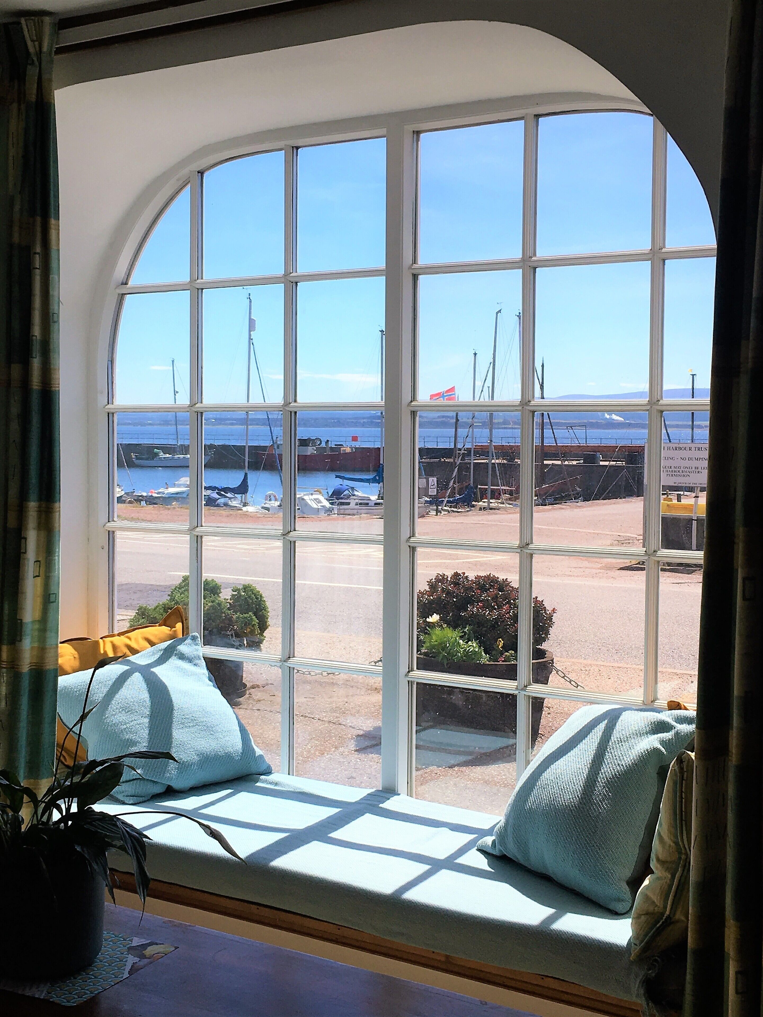 Scottish Highlands Harbourside apartment
