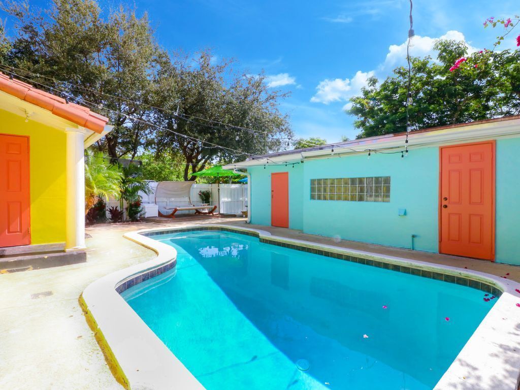 Holidays Sale | 20-40% discounts | Pool available | Beach 7 min | Pool