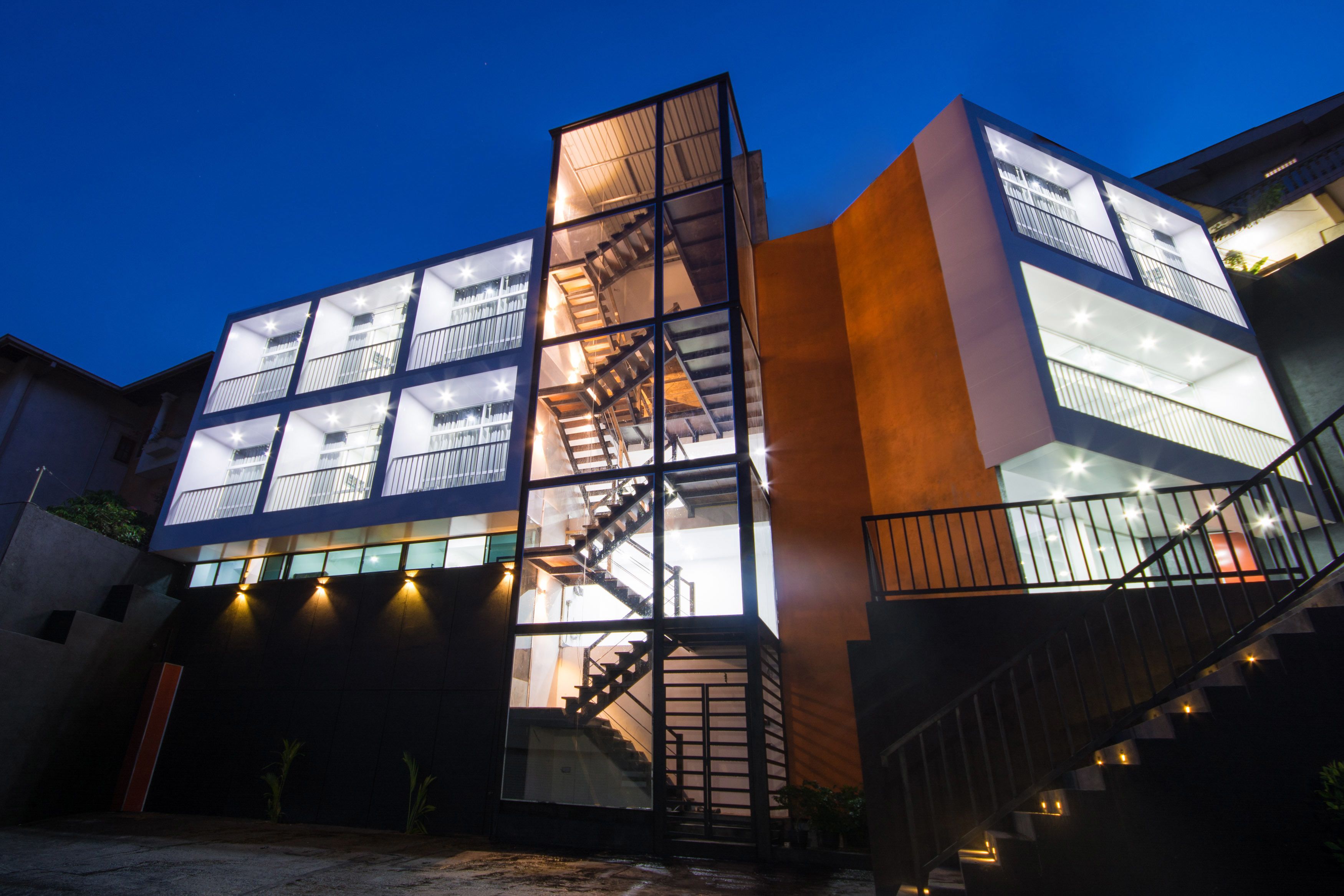 Avora Hotel