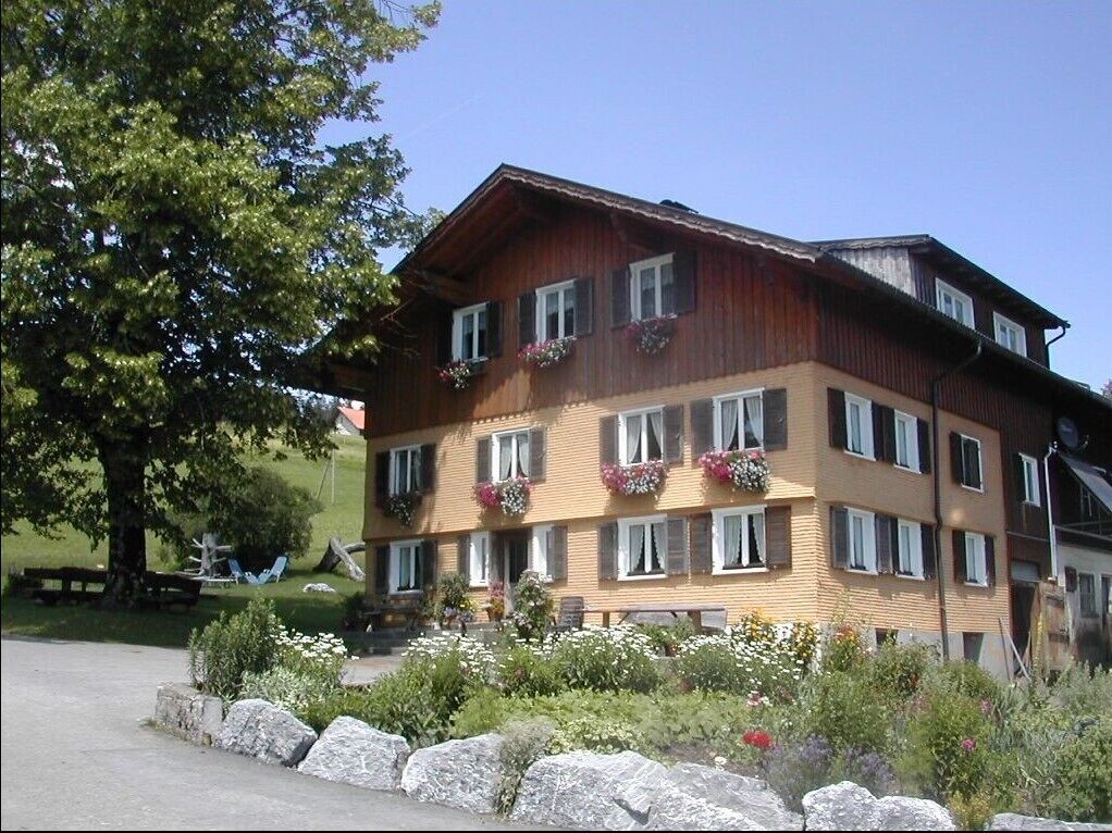 Comfort-Holiday-Apartment with mountain view
