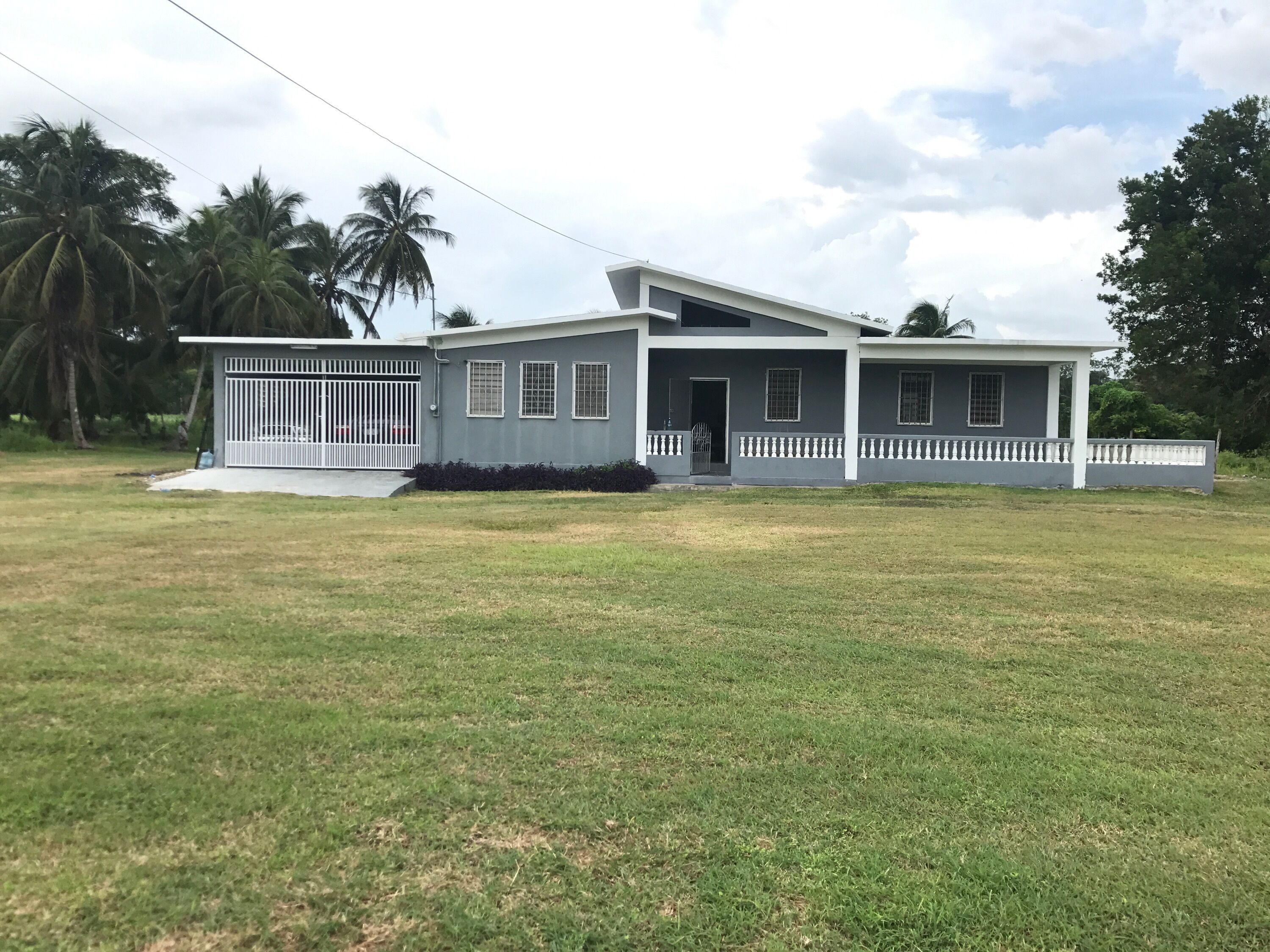 Newly renovated house 1/4 Mile from the Caribean Sea on 10 acres of tropical 
