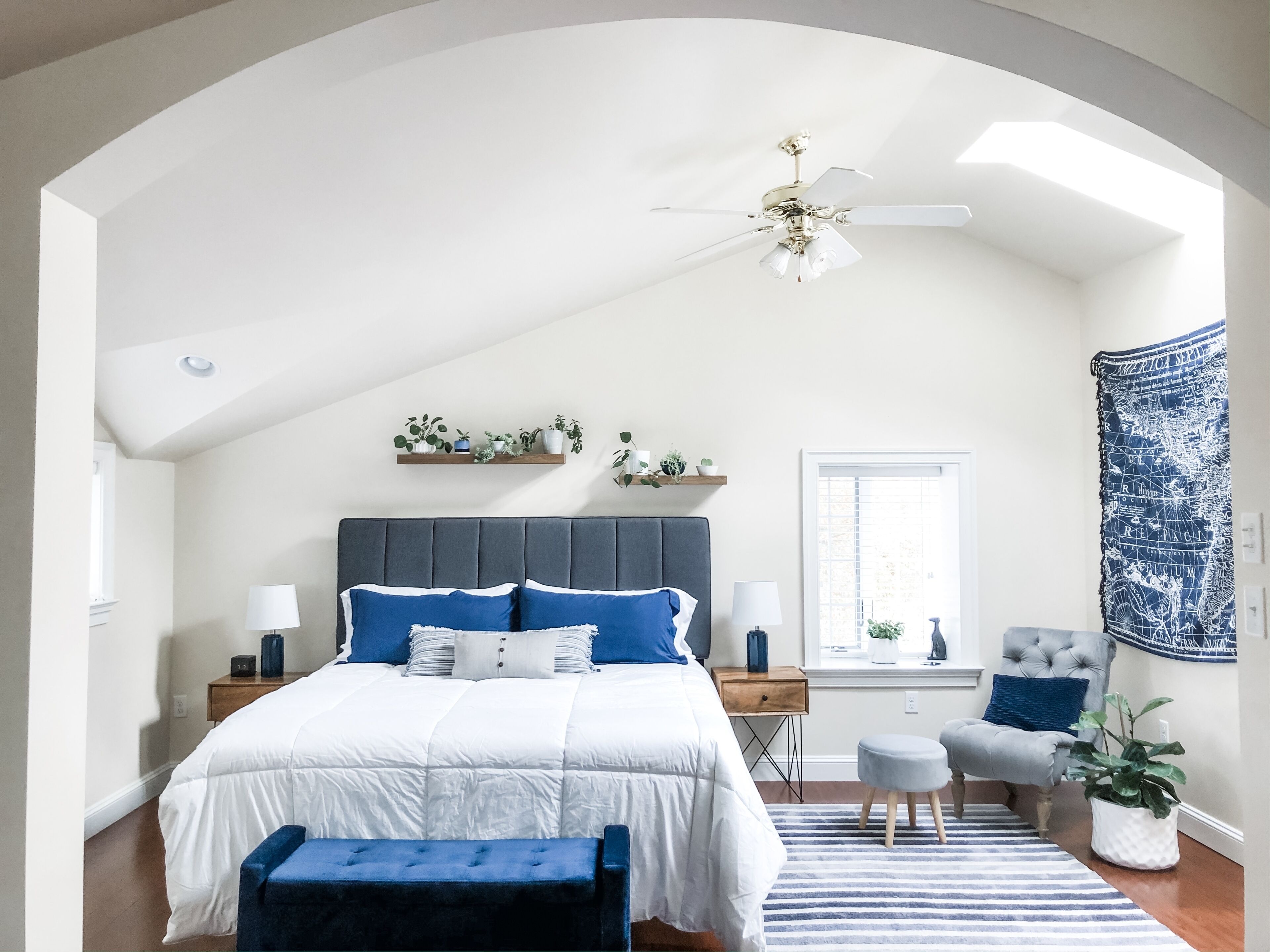 Upscale Luxury in Amish Country, King Bed, Jetted Tub & Garden Patio