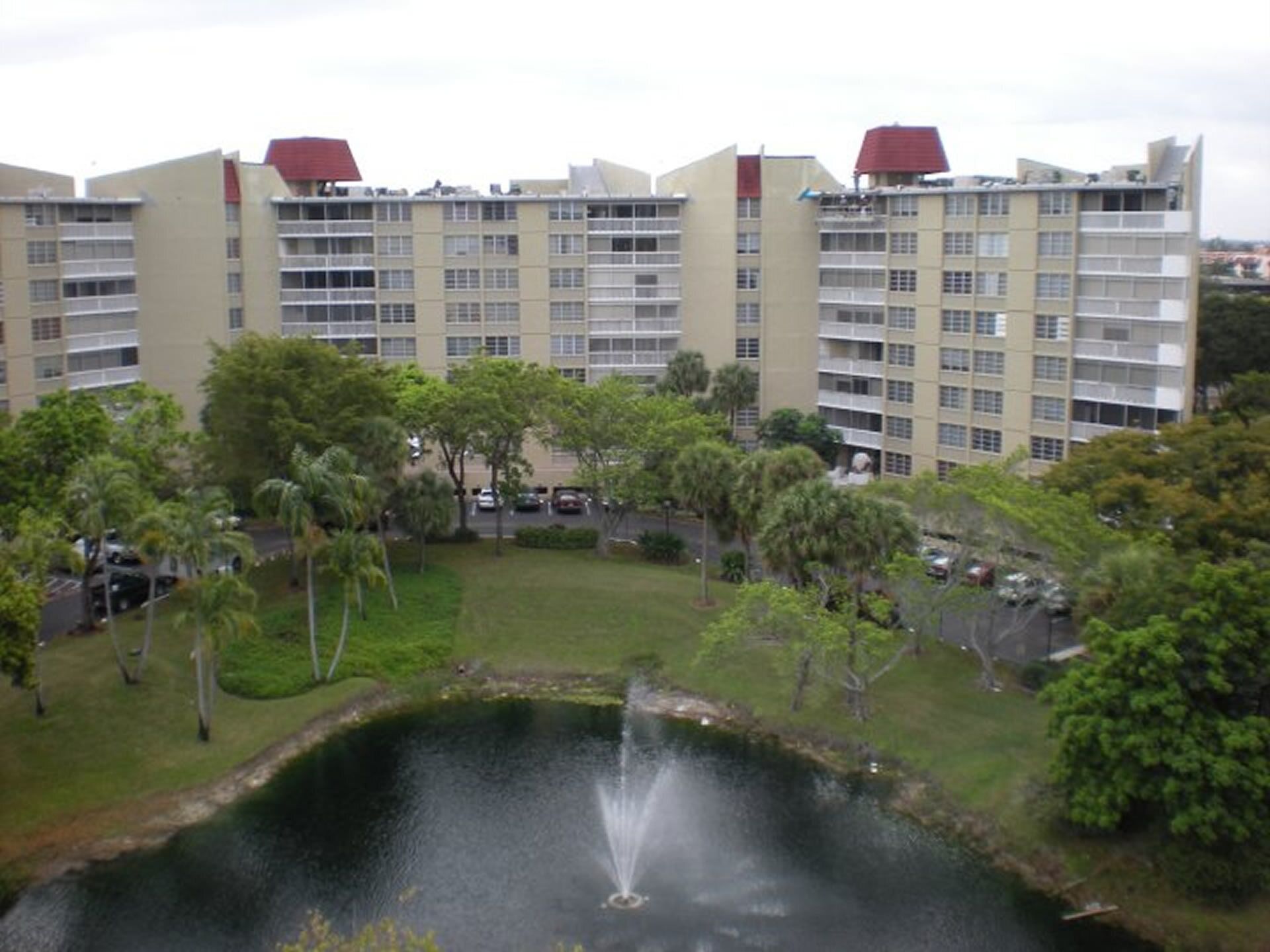 2 bedroom / 2 bathroom penthouse apartment