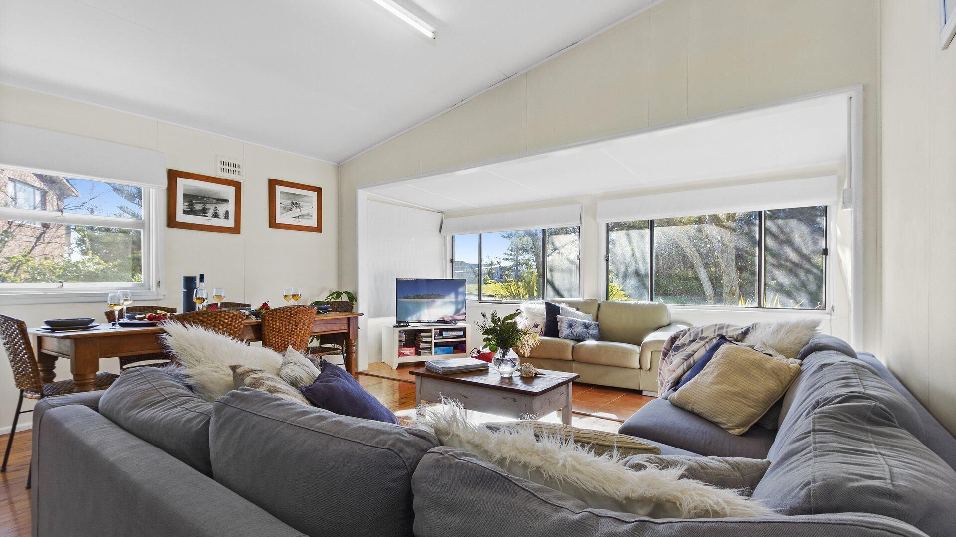 Between 2 Beaches - Pet friendly cottage
