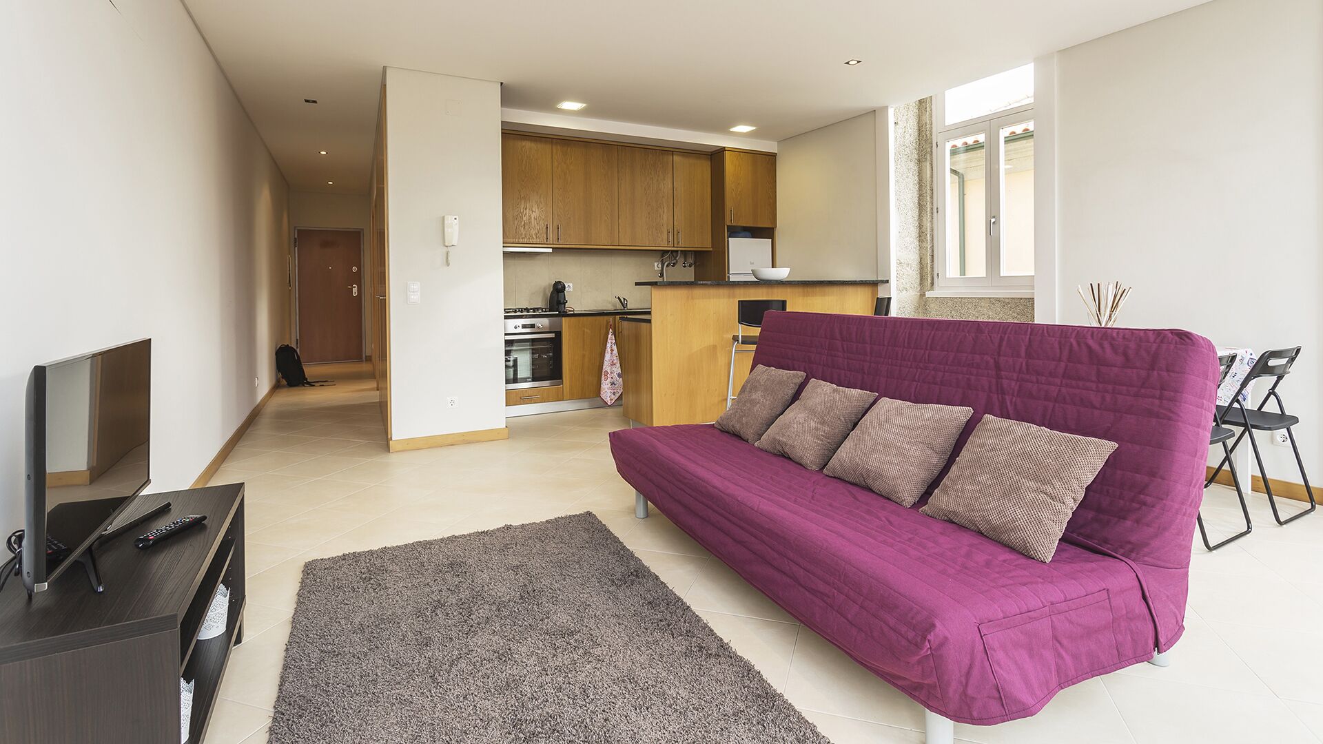 Bright Luxury Apartment