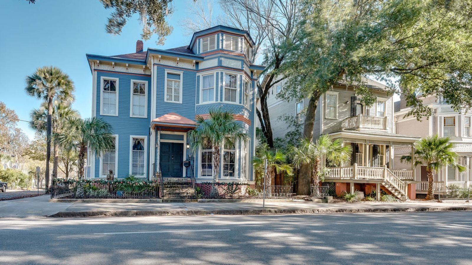 Elegant 2 bed on Forsyth Park