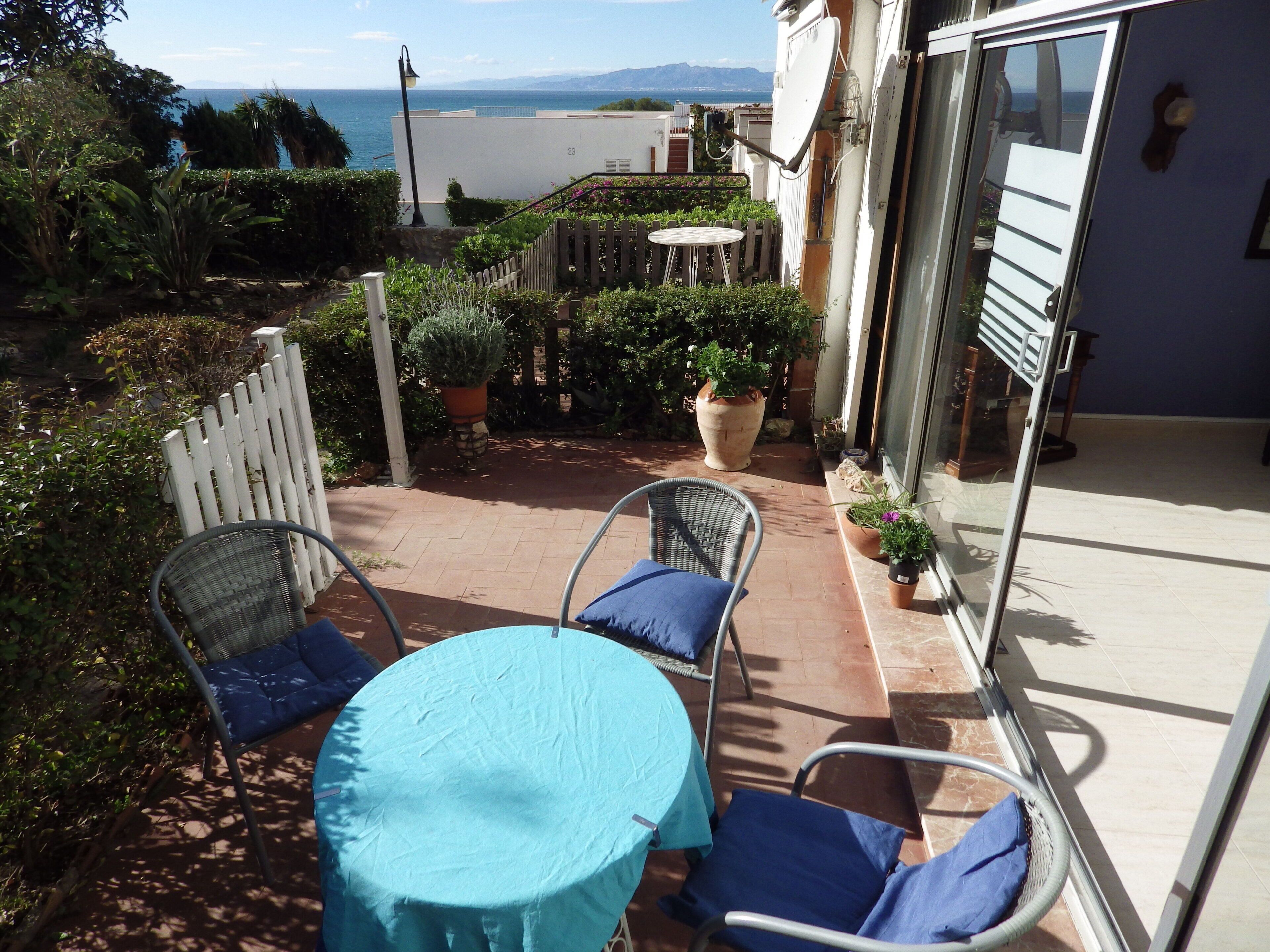 Apartment with terrace and sea view - perfect for families