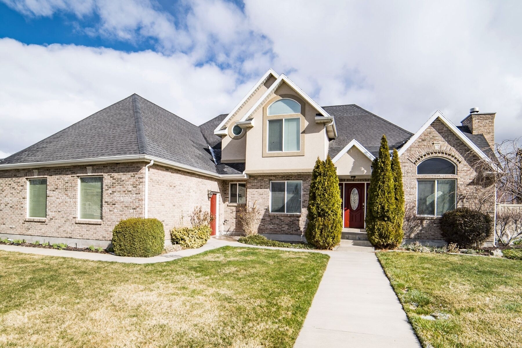 Cozy and Spacious Home for Business or Leisure