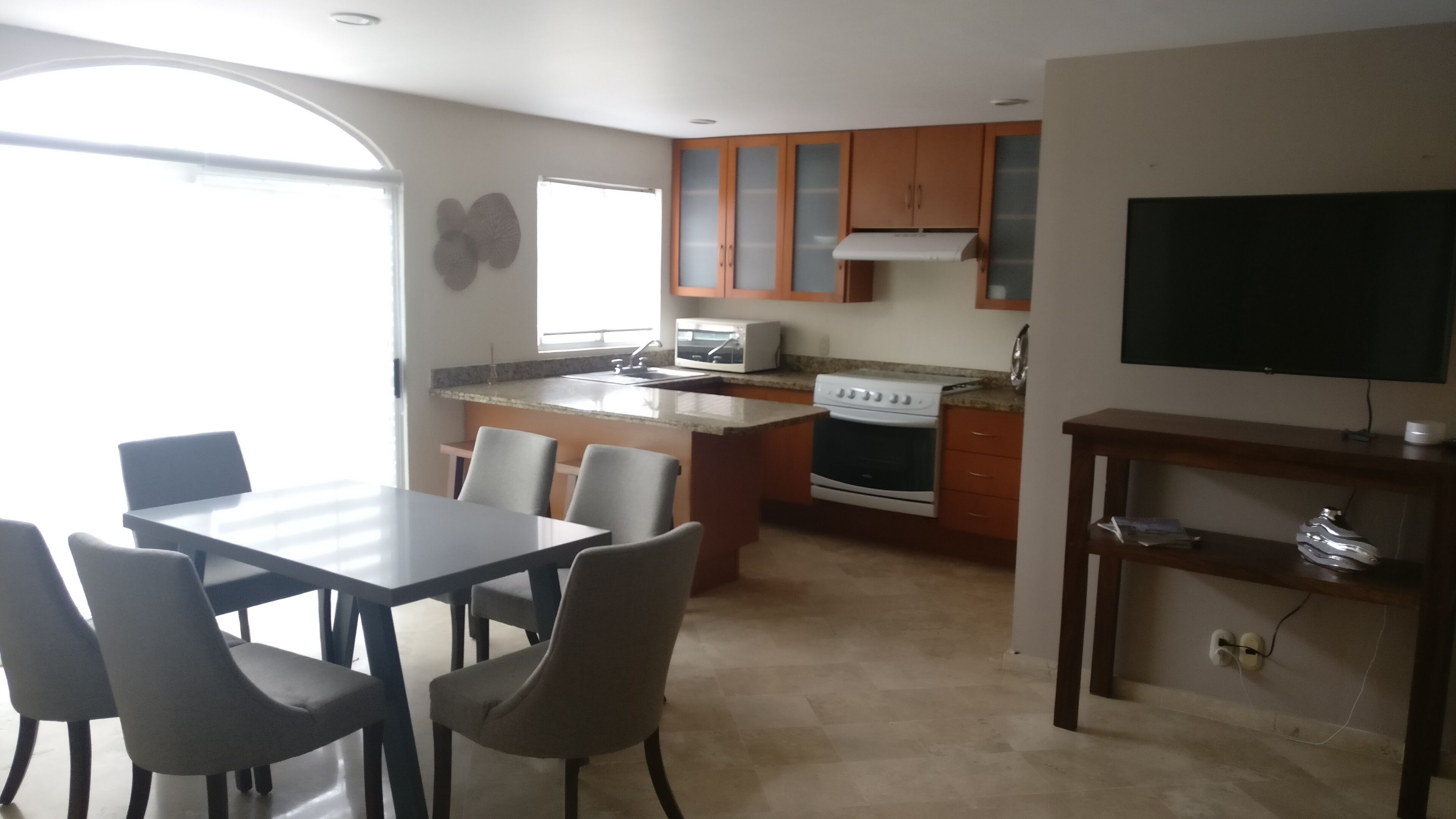 Superb Luxury Apartment in Providencia. Steps from Hospital San Javier!