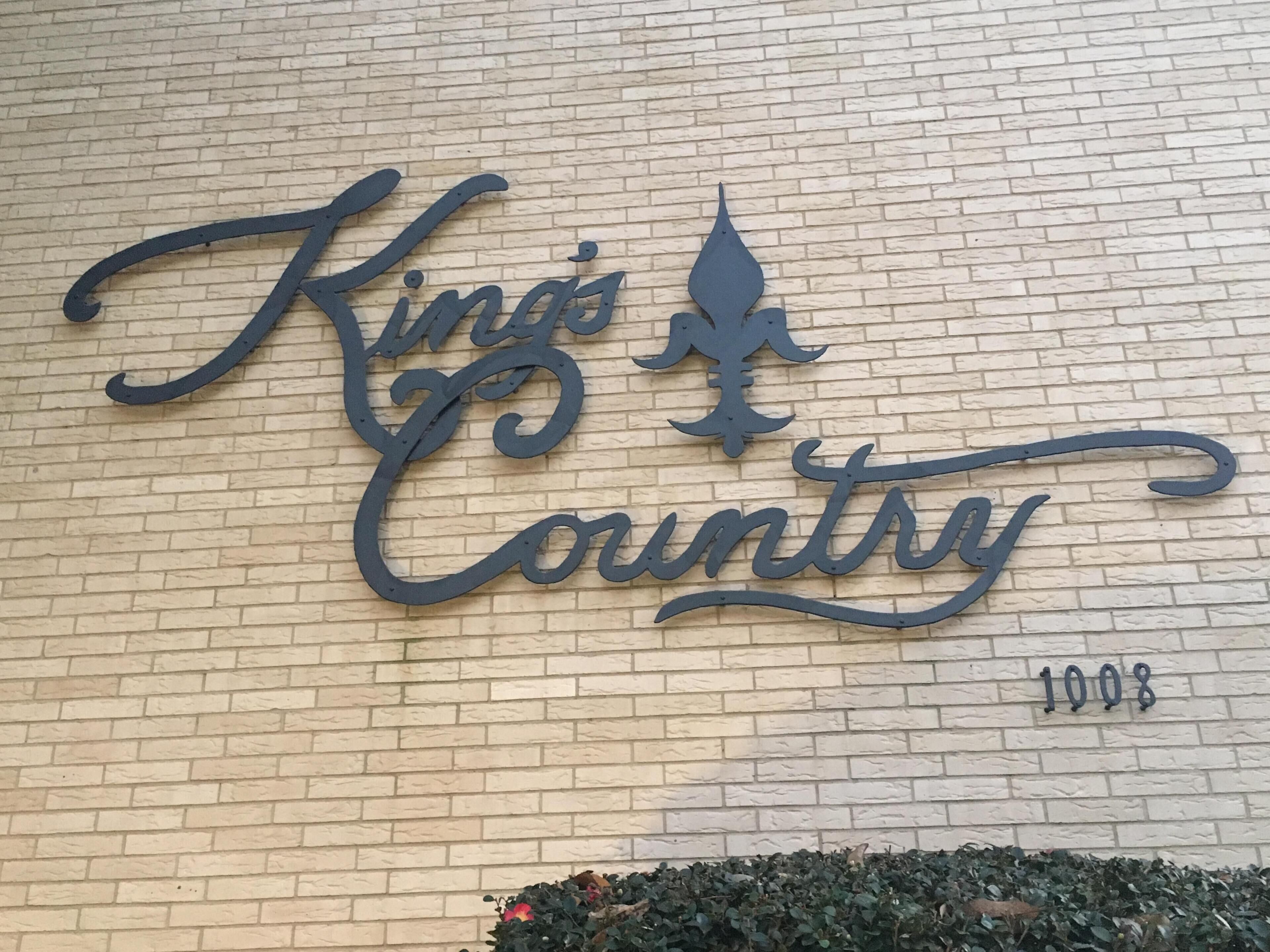 Kings Country Condo in the heart of Lafayette