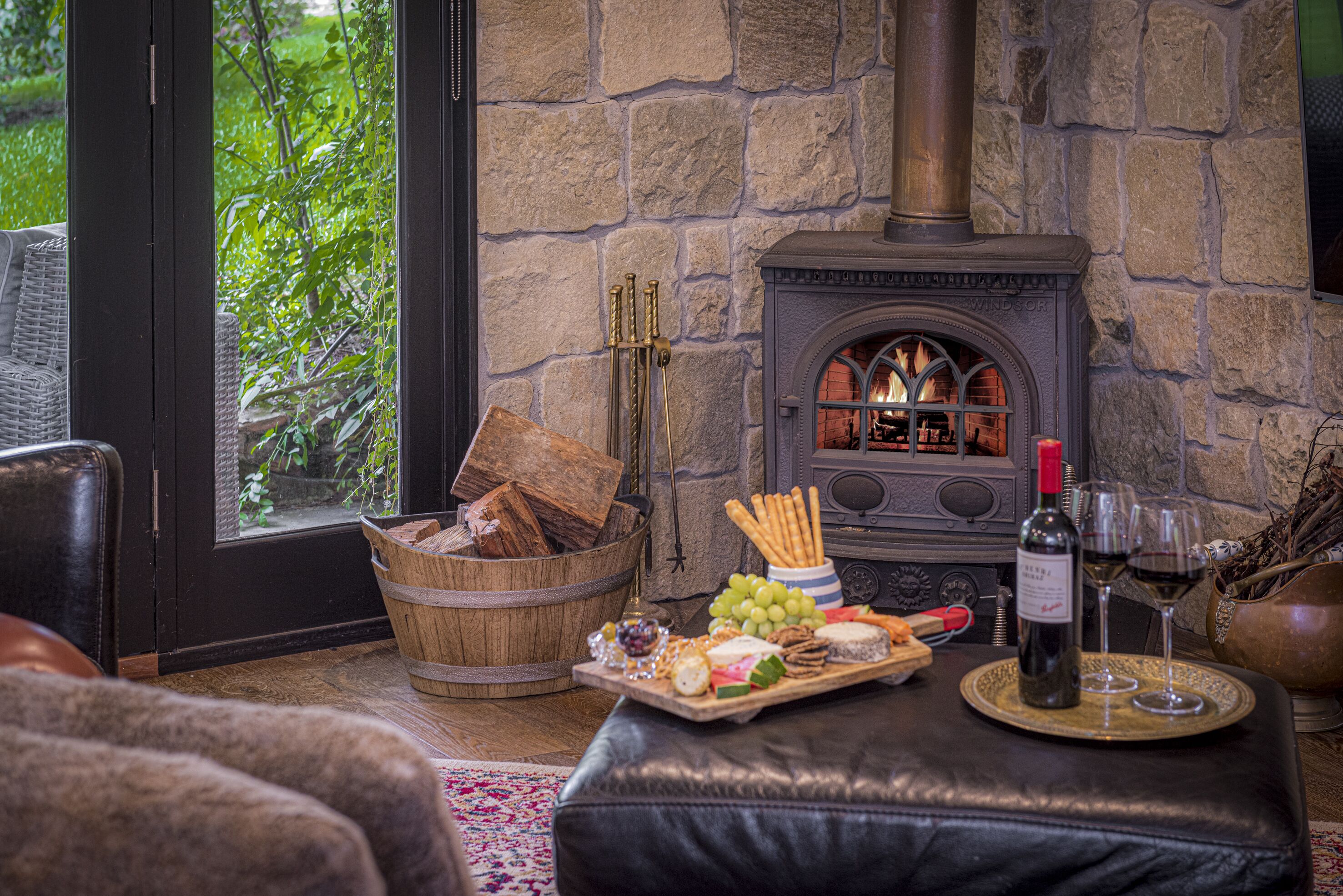 The Studio @ The Vale Penrose - Luxurious Studio immersed in manicured gardens