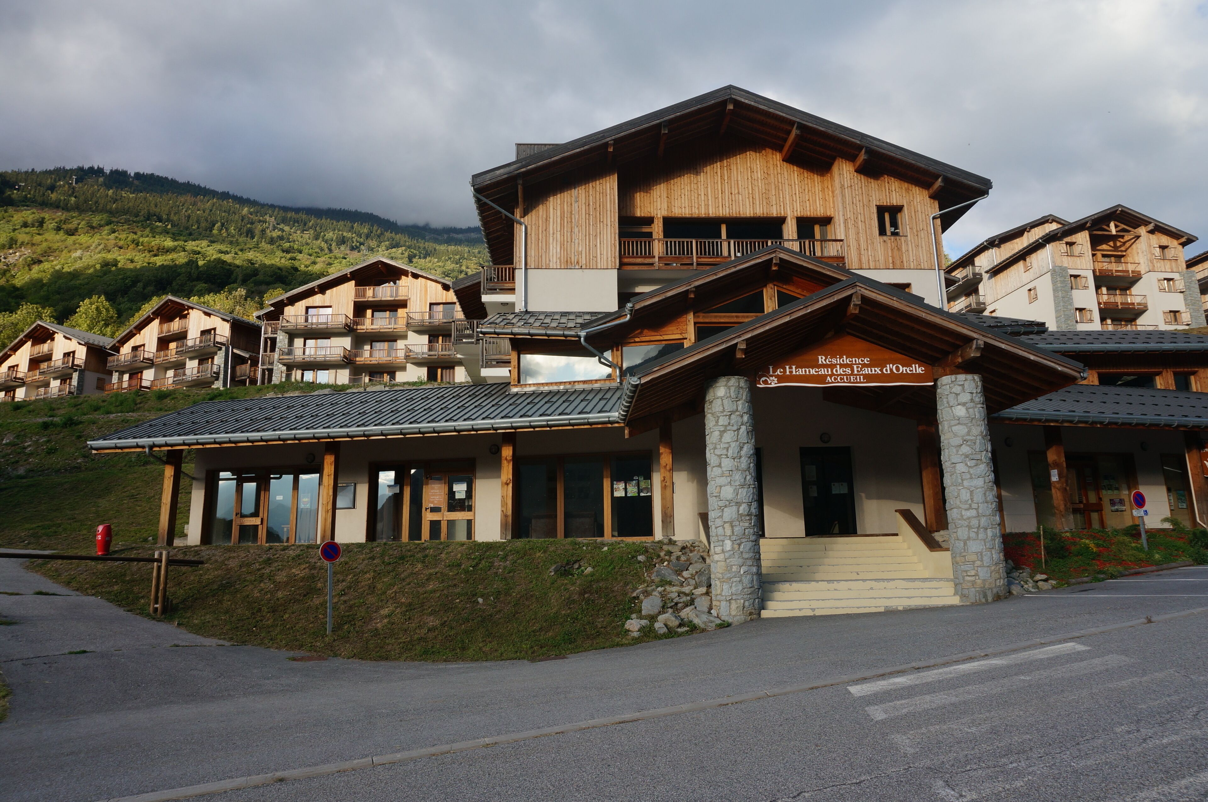 Val Thorens, Maurienne, 3 valleys, Spa, Pool .....