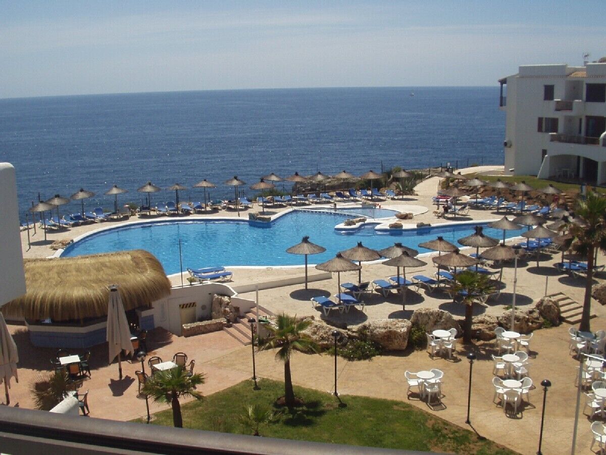 2 Bedroom, 2 bathroom front line property in Cala D'or
