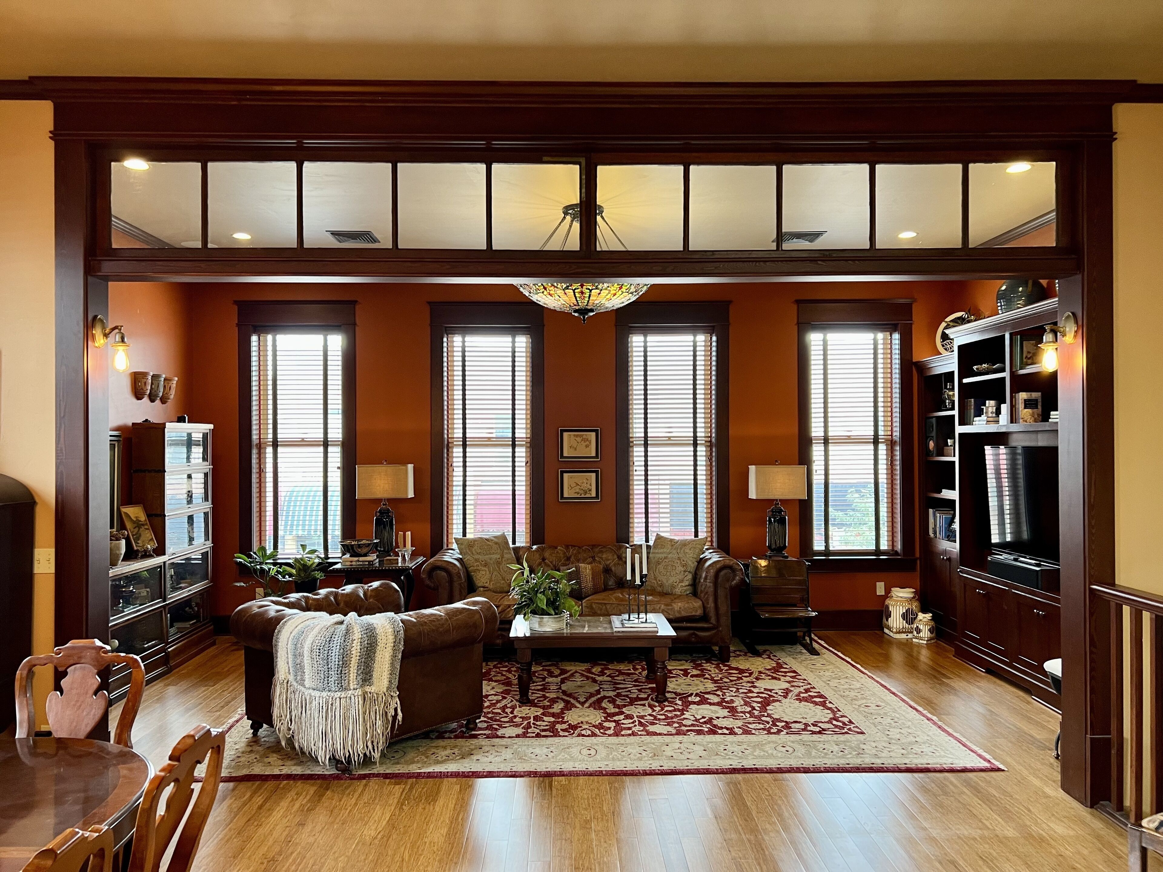 Beautifully Renovated Top Floor Private Loft In Historic Downtown Kalispell.