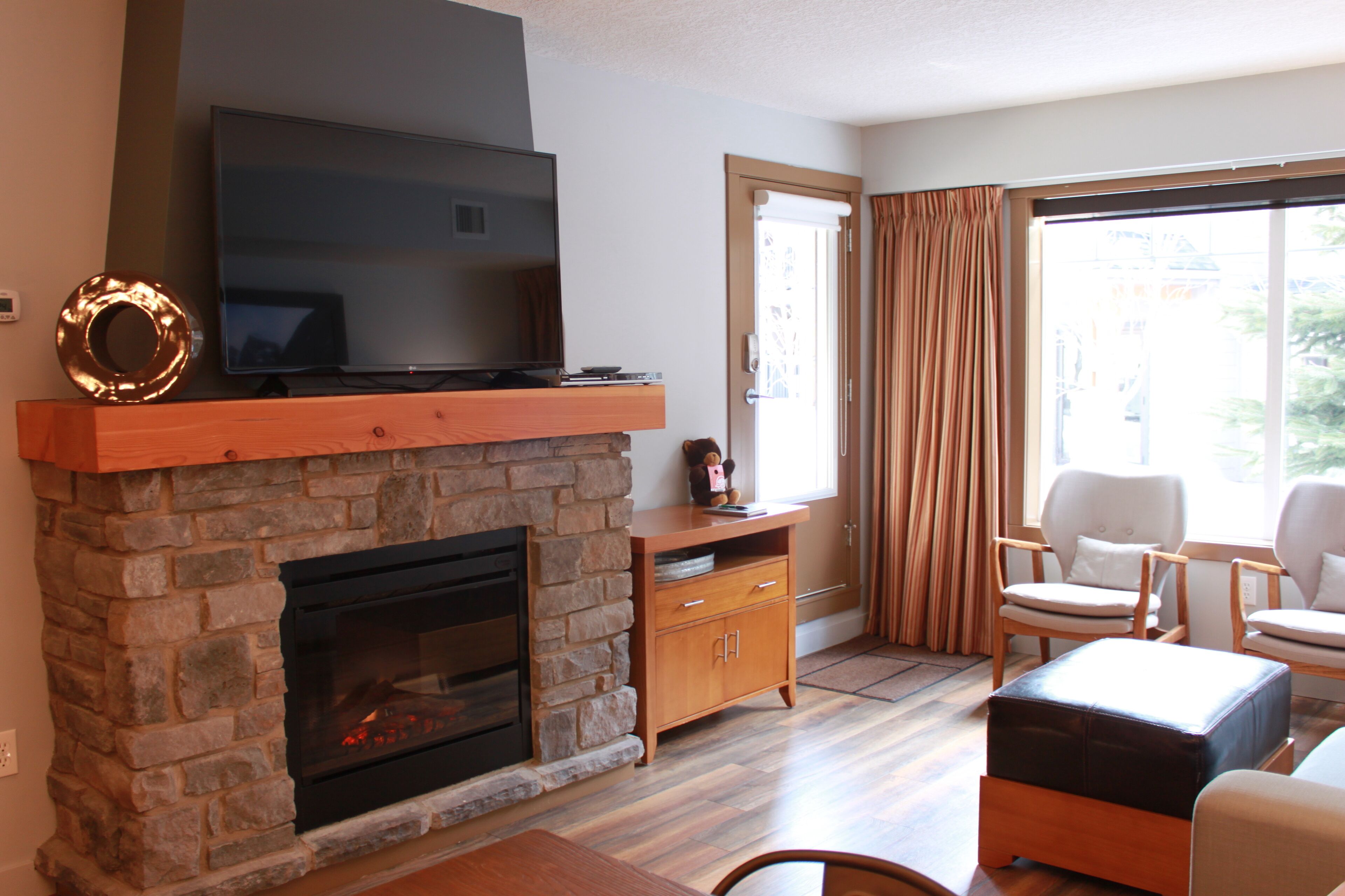 -BLISSFUL 2 BEDROOM IN THE BEAUTIFUL BOW VALLEY CORRIDOR!!