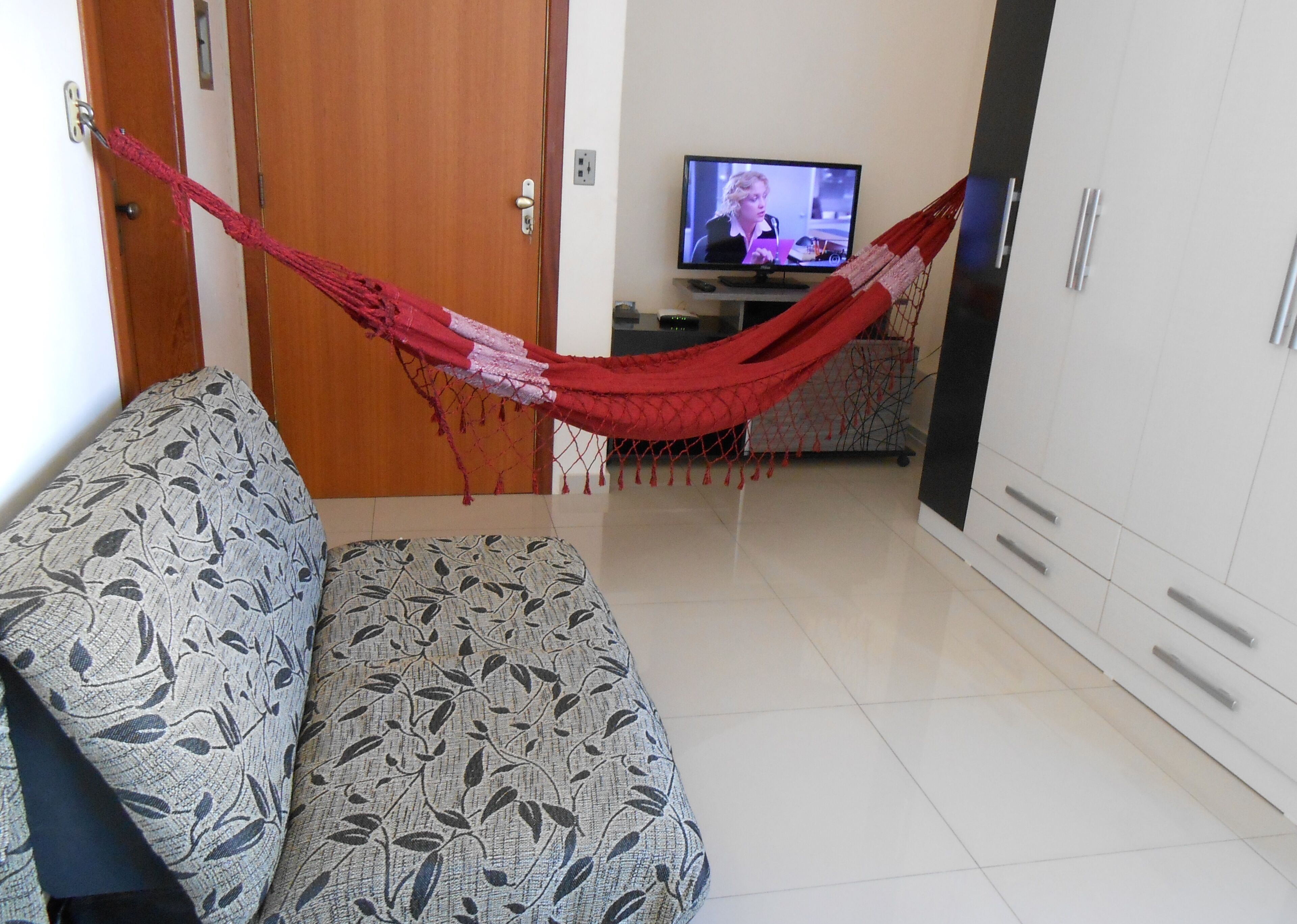 Center, near Santa Casa and UFRGS. With split, internet, elevator, Port 24h