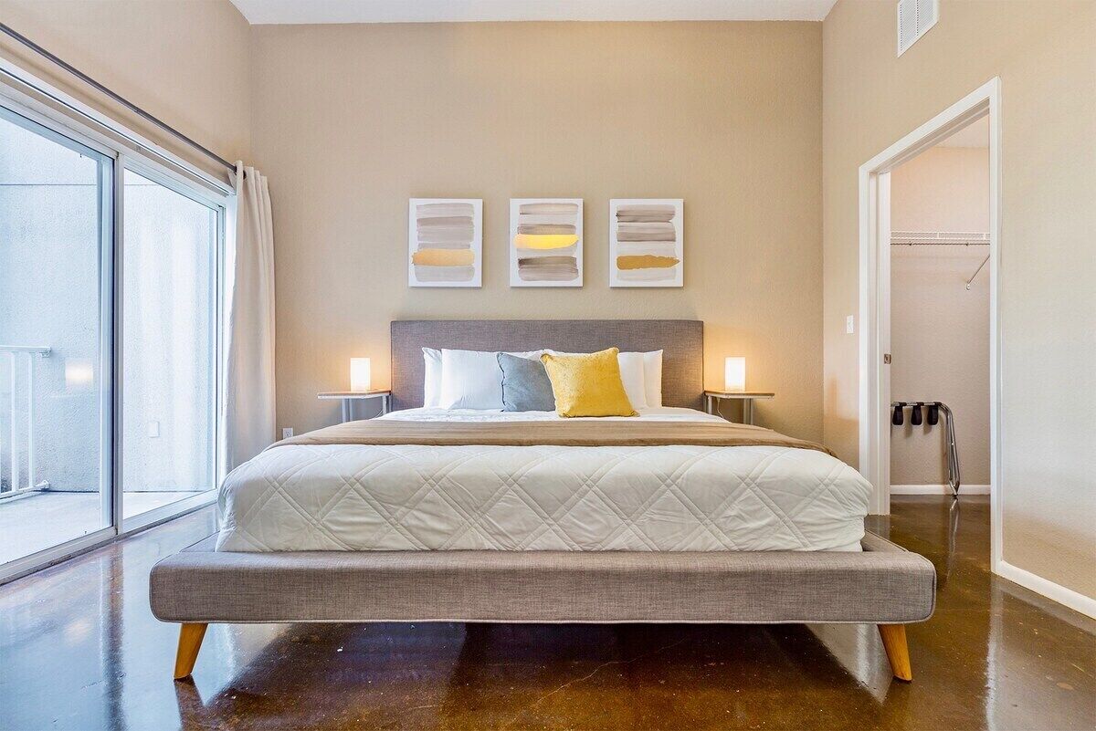 Modern + Smart | King Bed | 55" & 43" TV Sleeps 4