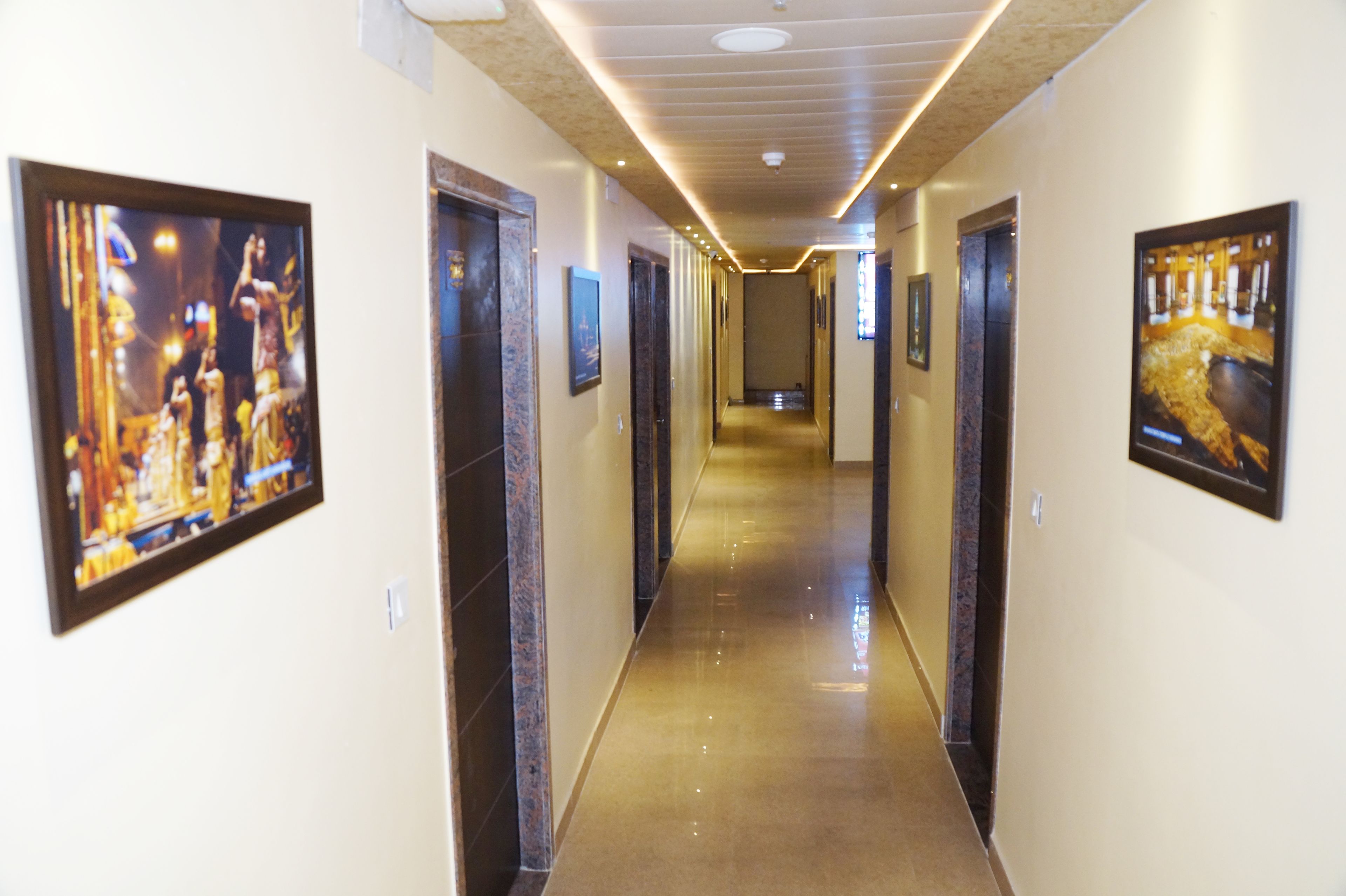 Hotel Shivoy Grand