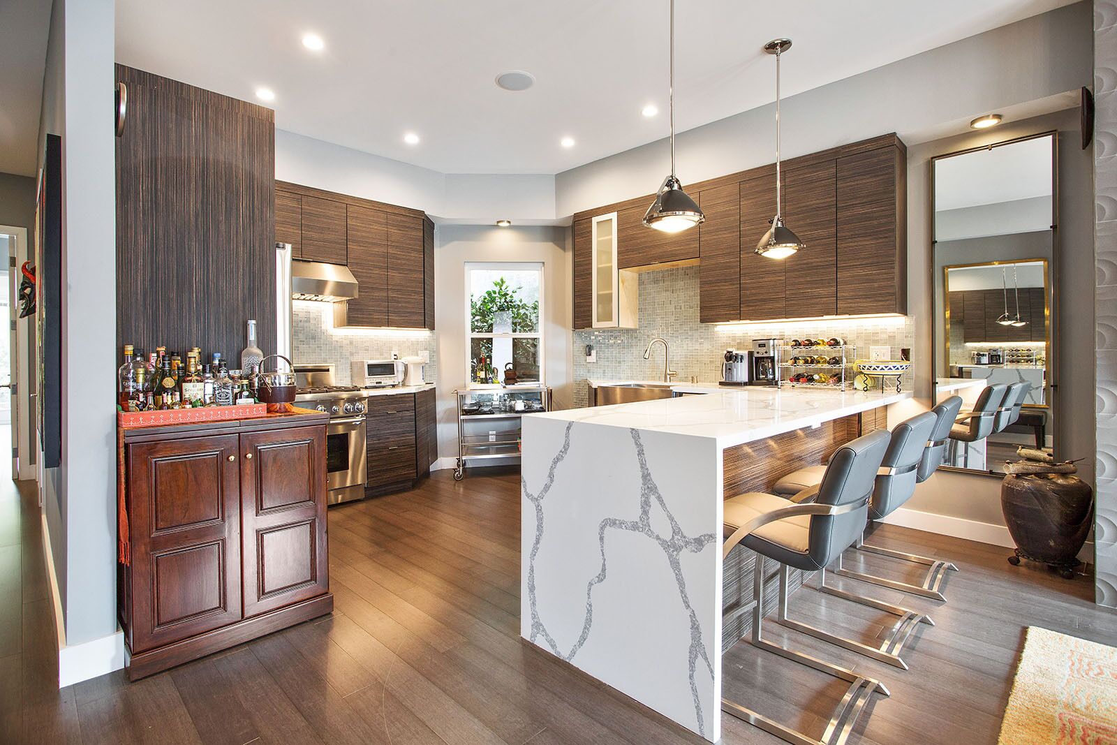 Gorgeously Renovated and Furnished 2BR2BA Flat in SOMA