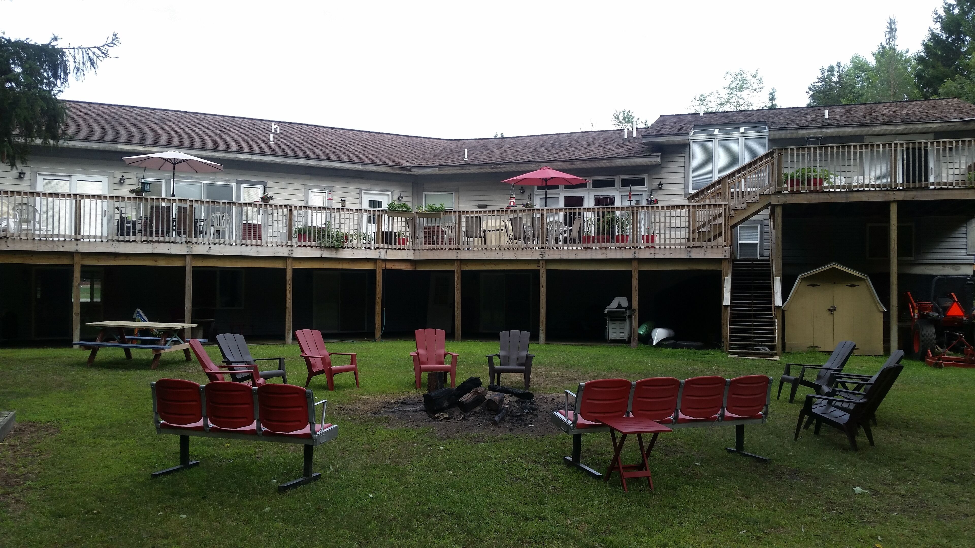 7 Bedrooms / 3 Baths Apartment ~ On 5 Acres AC, WIFI, Pond For Fishing, Firepit