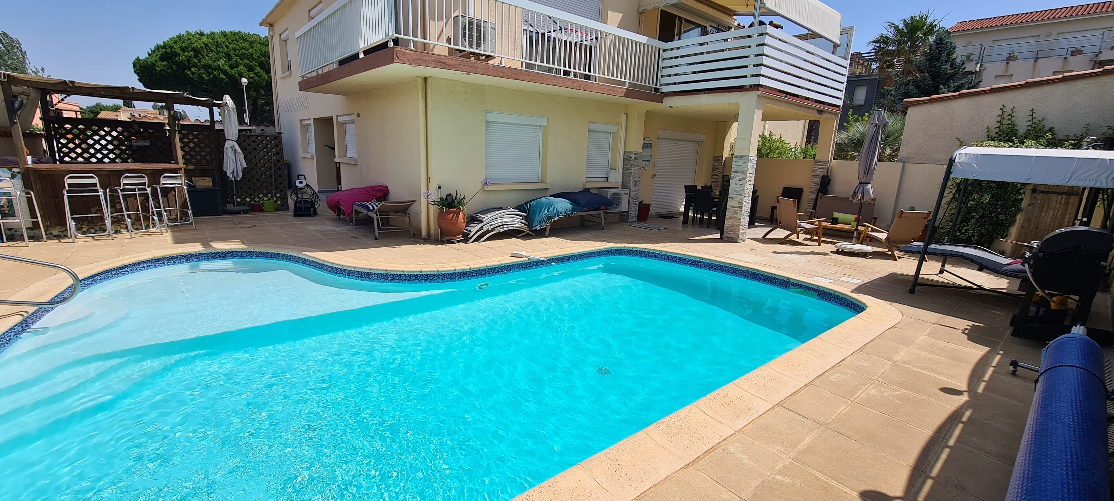 T2 apartment 40m2 in villa, r de ch, 4 / 5pers, 8x4x6 pool, 300 meters from the beach
