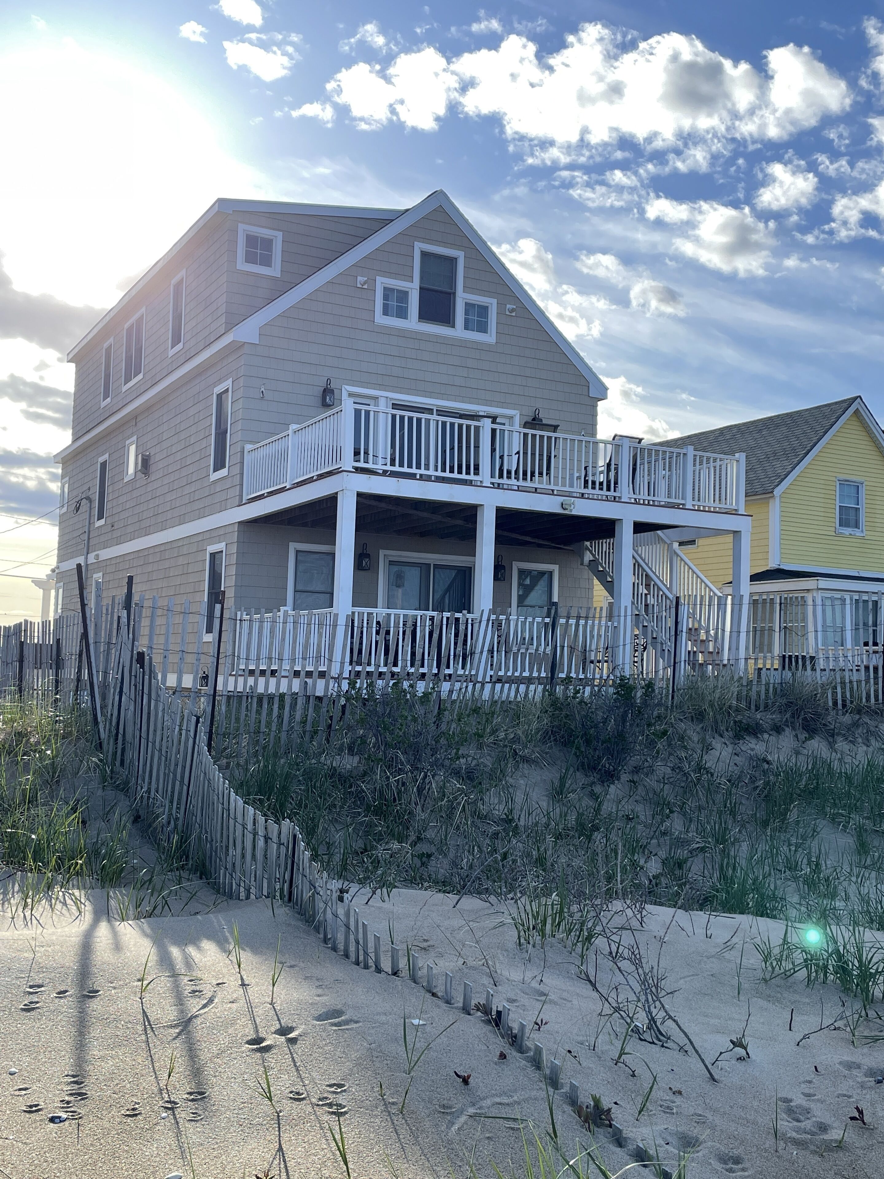 Salisbury Beach - GREAT LOCATION/ Oceanside on Desirable Atlantic Ave.