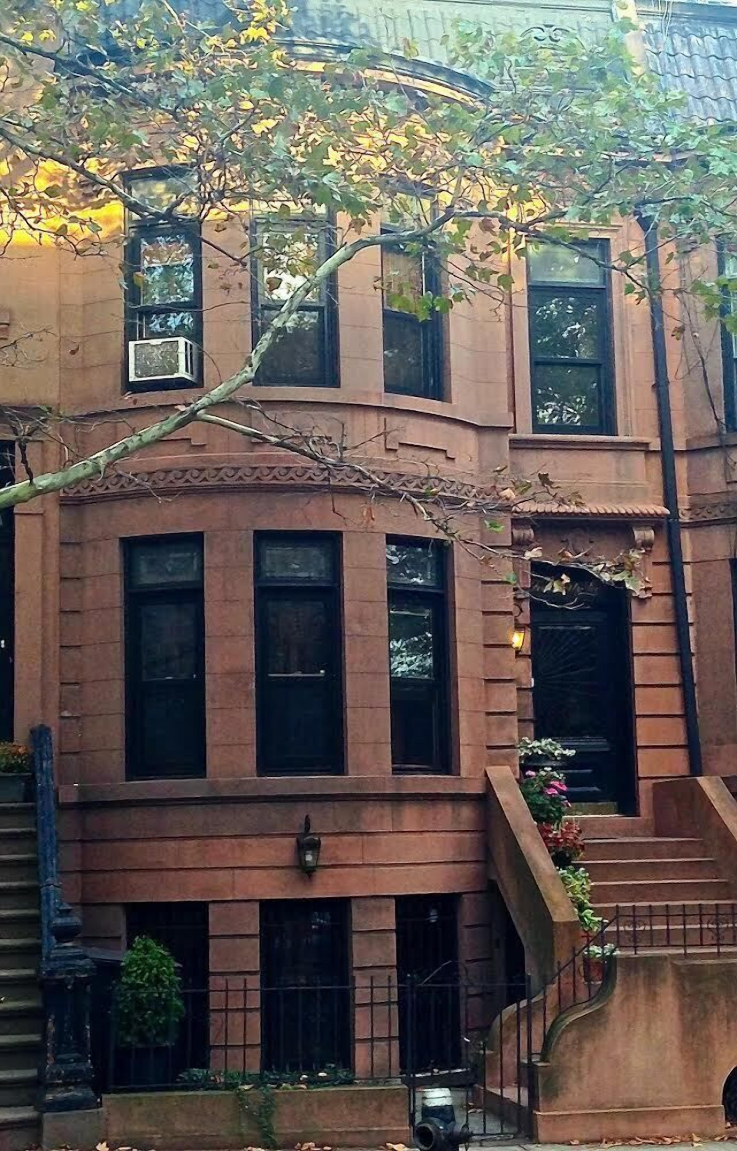 Spacious garden condo in a beautiful Brooklyn Brownstone