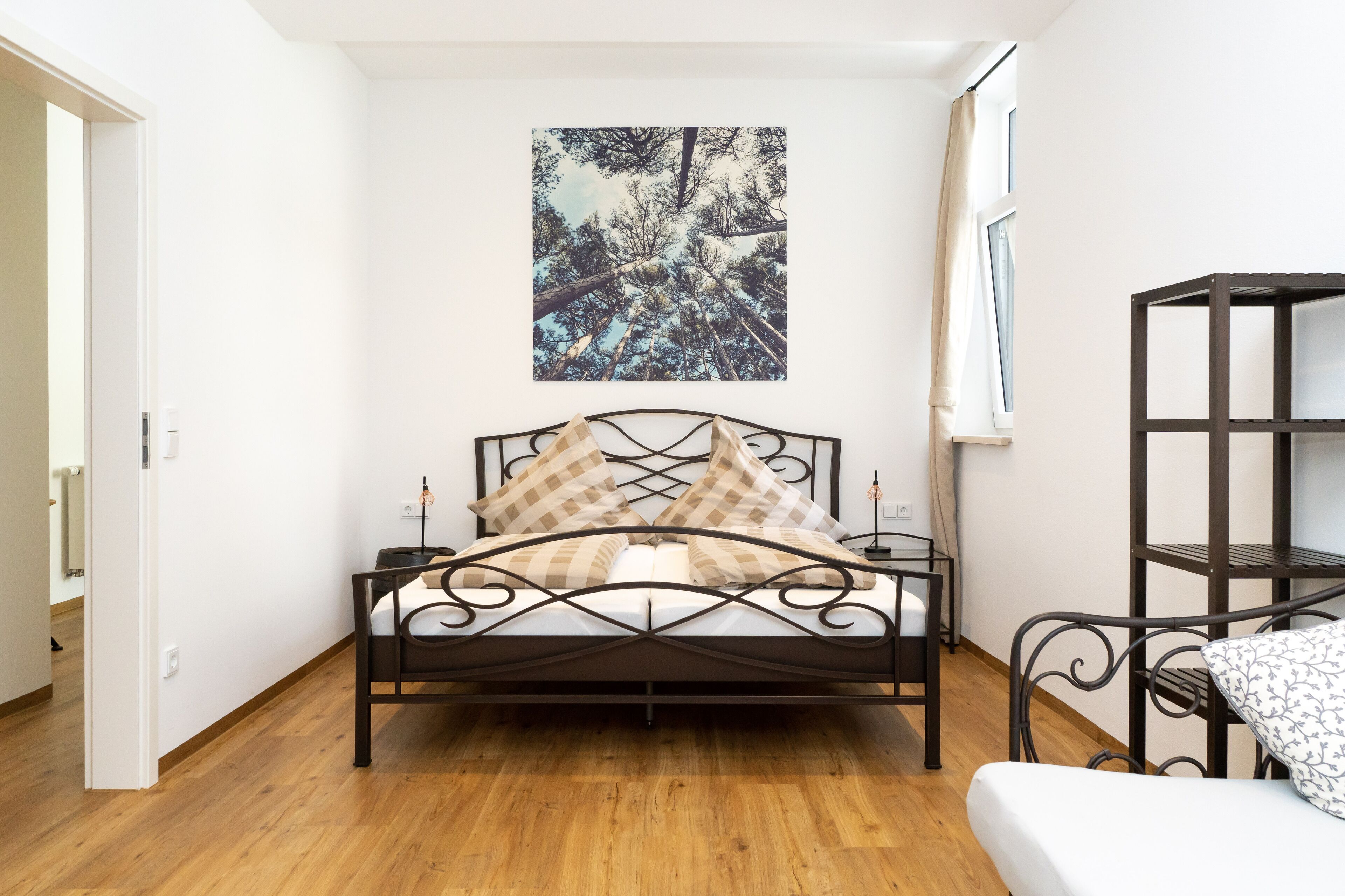 Design Apartment "Fünfknopfturm" - In the heart of Kaufbeuren's Old Town