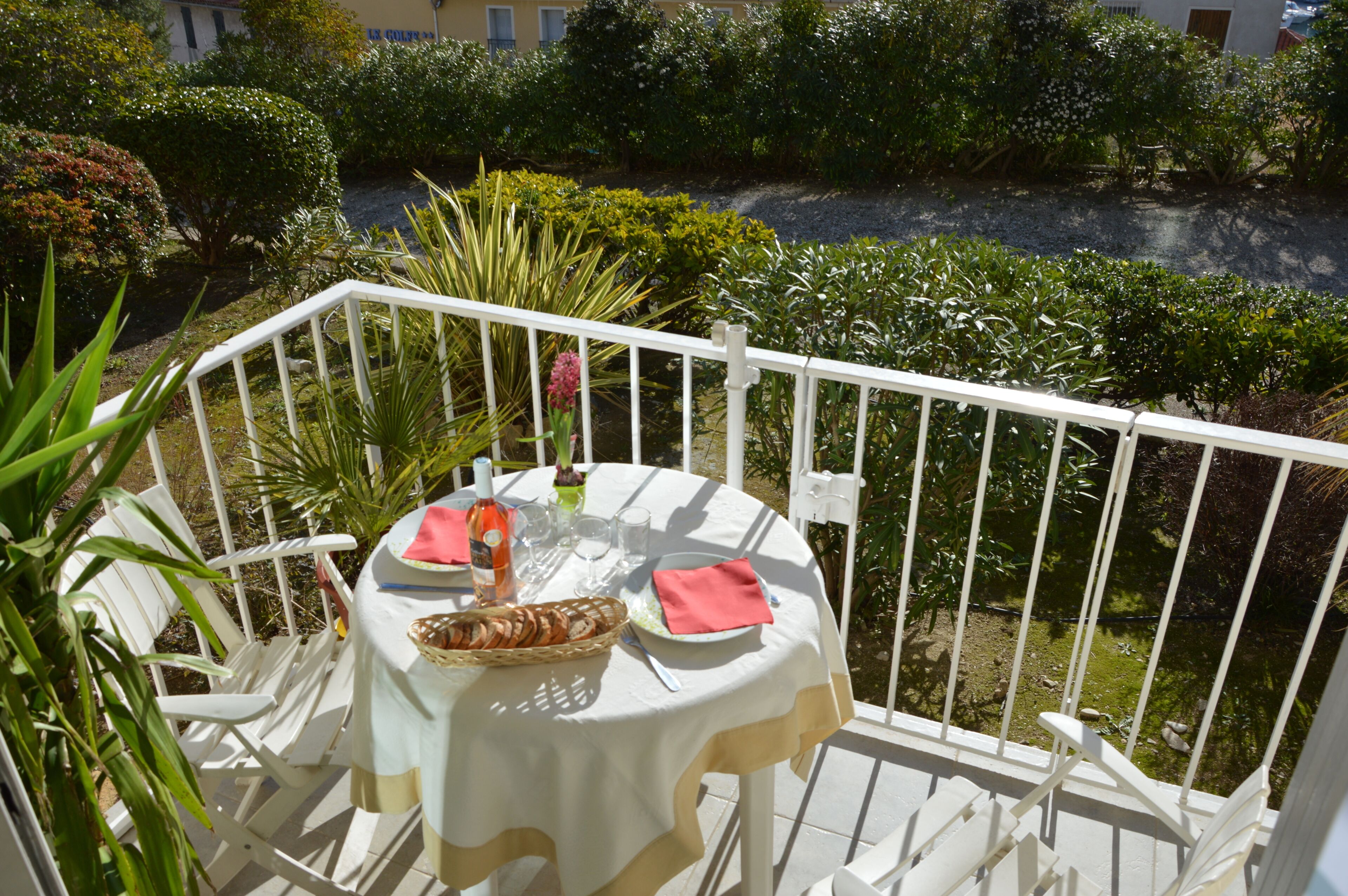 Le BOUGAINVILLIER apartment Cassis