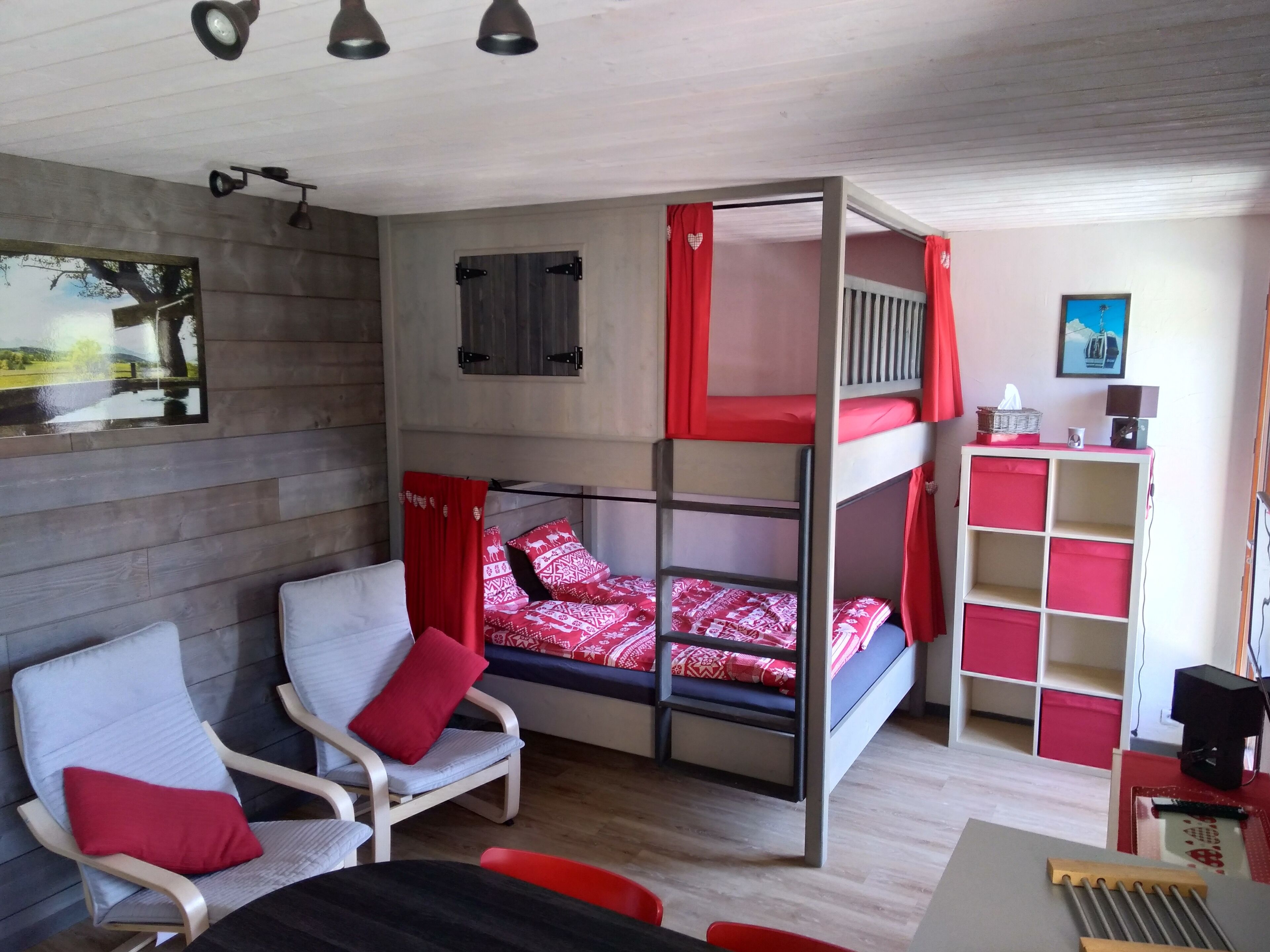 CLEAR VIEW WITH BALCONY - WiFi 