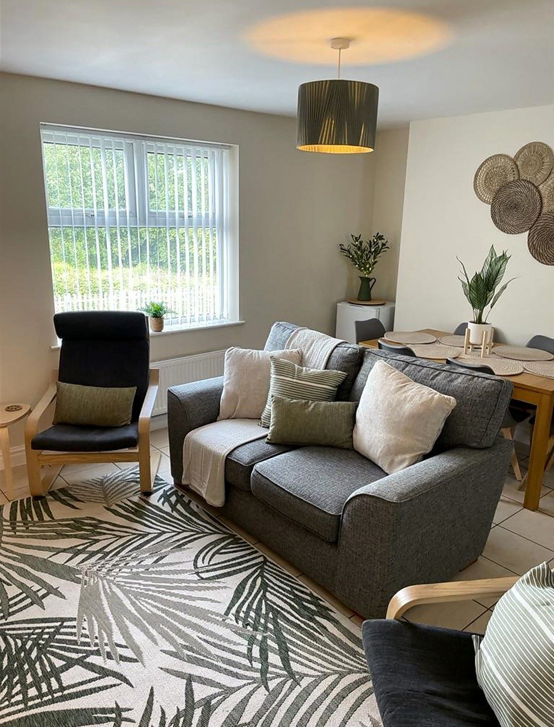 Beautiful 3 bed, 2 bath apartment, sleeps 7 