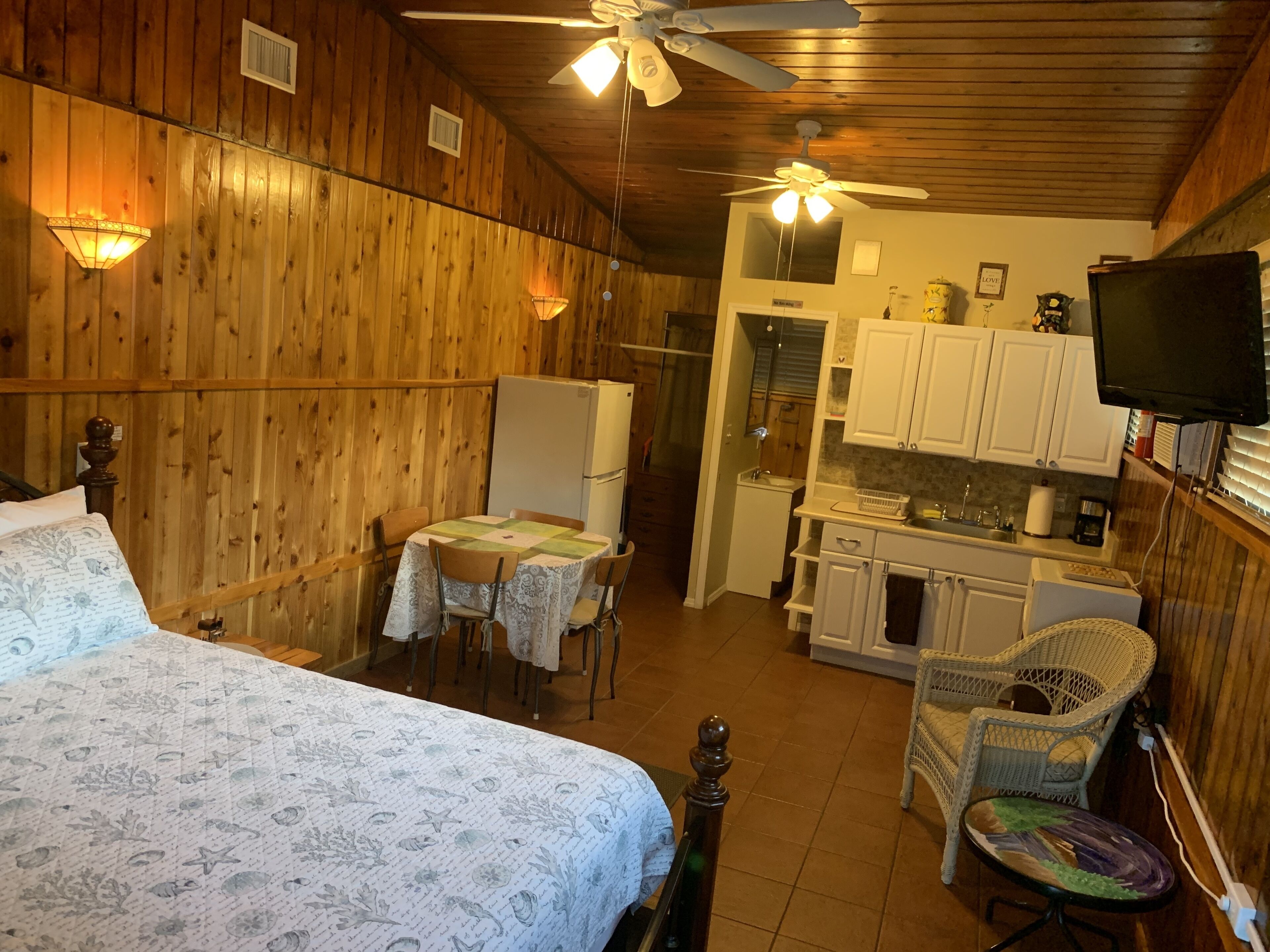 Cute, Quiet And Meticulously Kept. This Private Studio  Is Close To Everything.