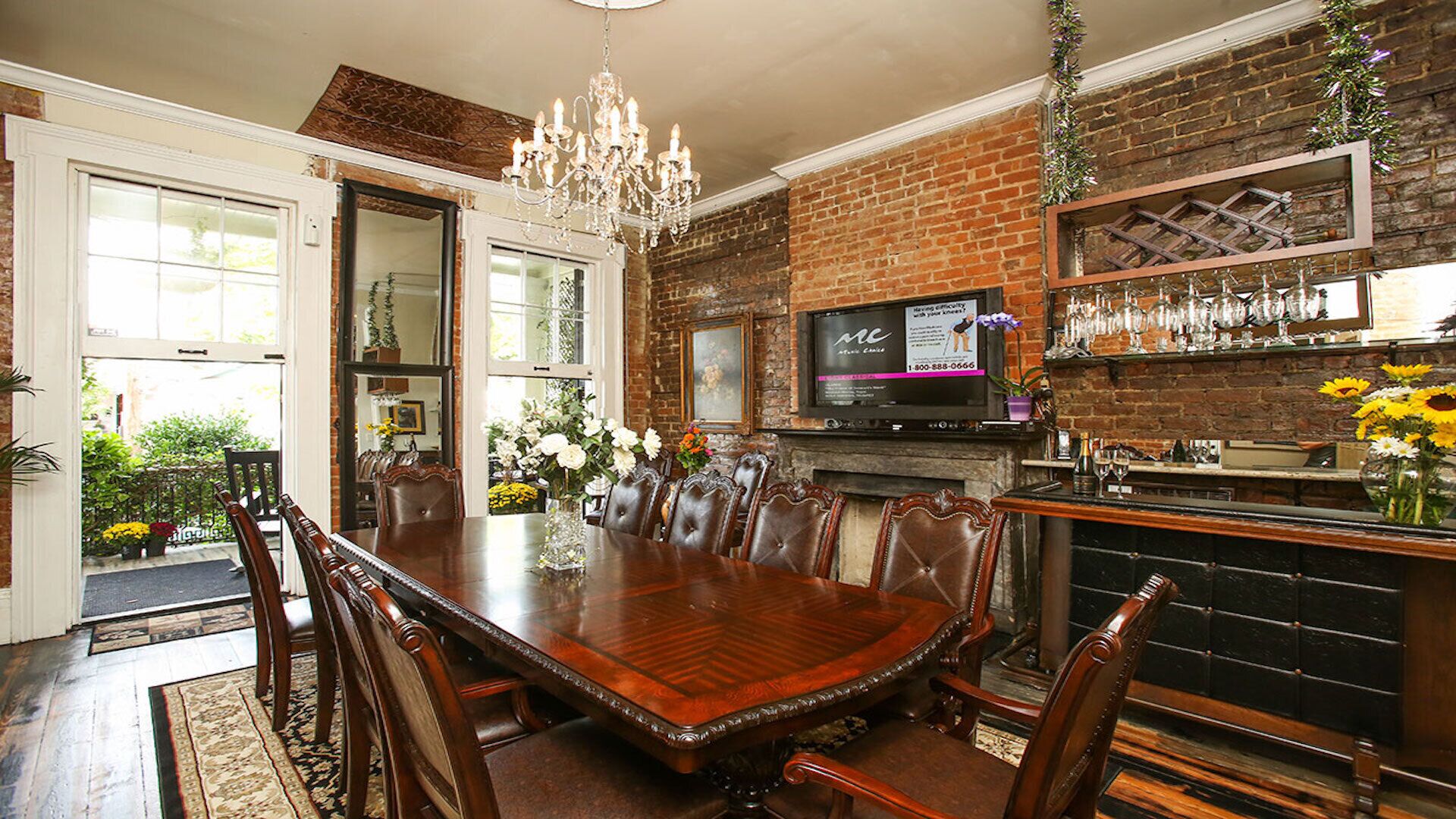 Fleur De Lis Mansion ,pool, near French Quarter & Superdome lic.Bnb  294784