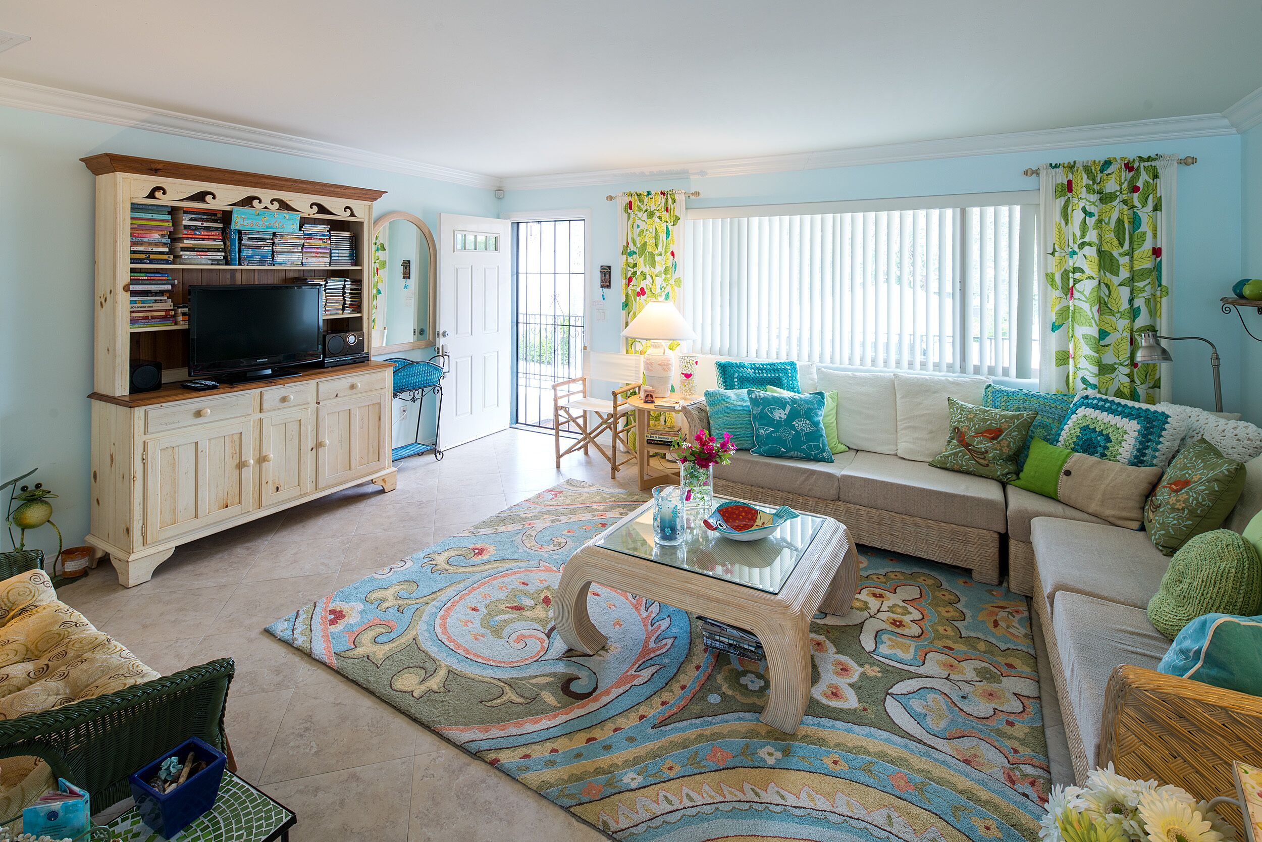 Amazing Condo, 1 Block from Beach and Village