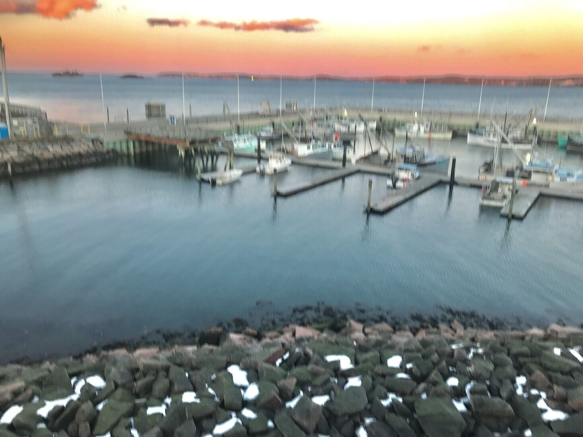 Wonderful Water Views From This Beautiful Apartment Centrally Located Downtown!