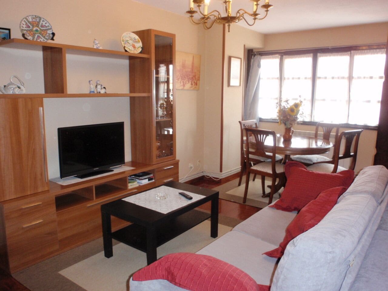 Historical Center, Together City Hall, Cathedral and Fontán, Wiffi 