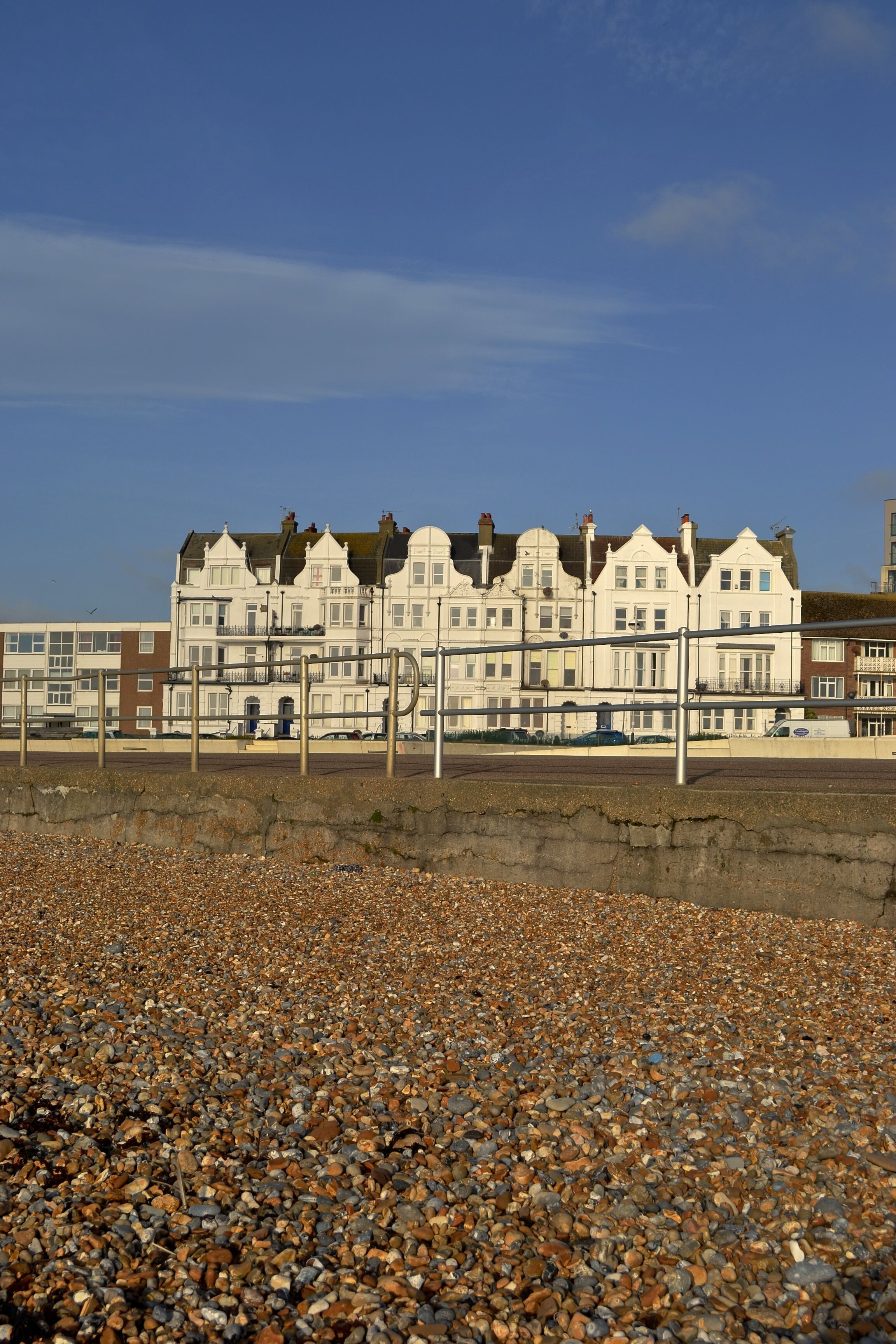 Beautiful Family Friendly Seafront Flat With Stunning Views