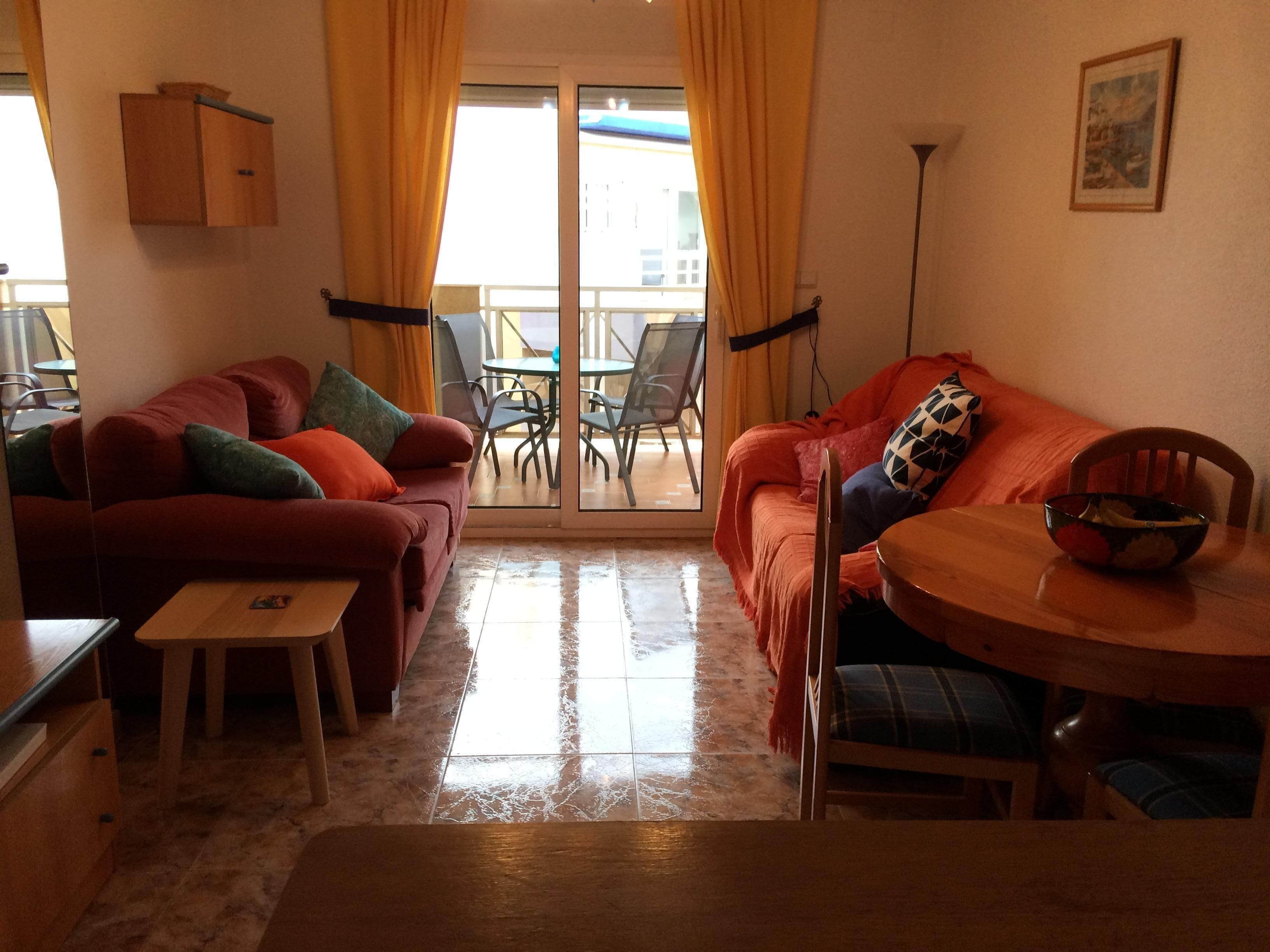 2 bedroom, 2 bathroom apartment, lovely pool and nearby beaches. Seafront.
