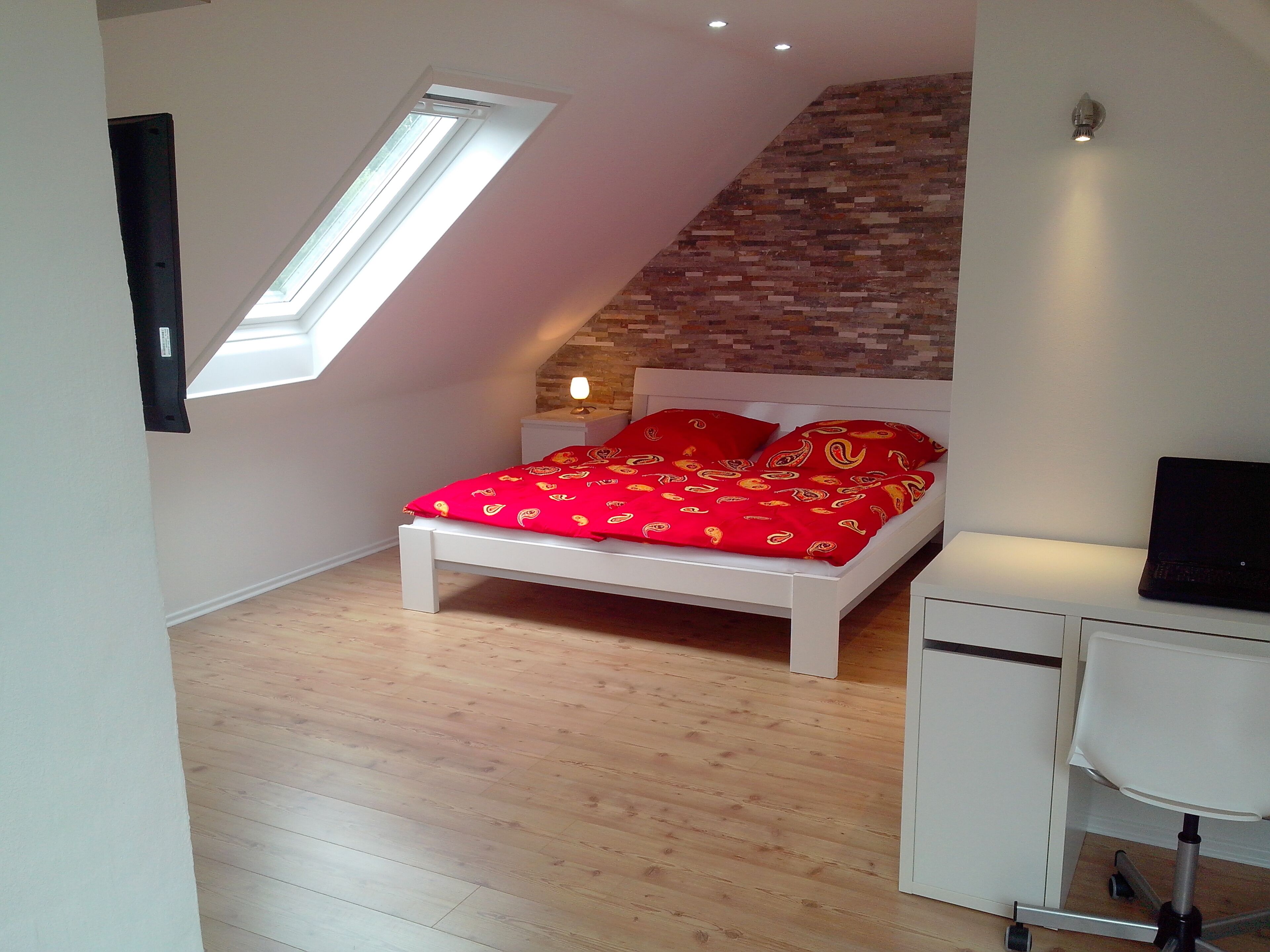 in a good location to Dusseldorf and Cologne and the JEVER Skihalle Neuss