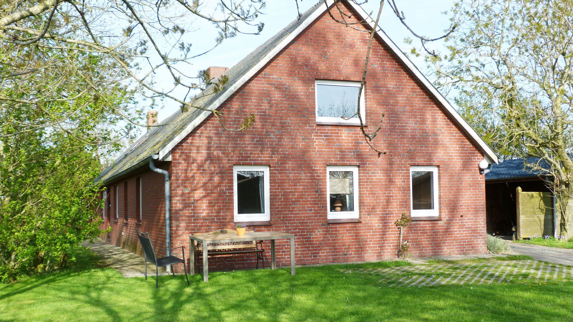 Holidays directly behind the dike in the apartment on the Ferienhof Kohn