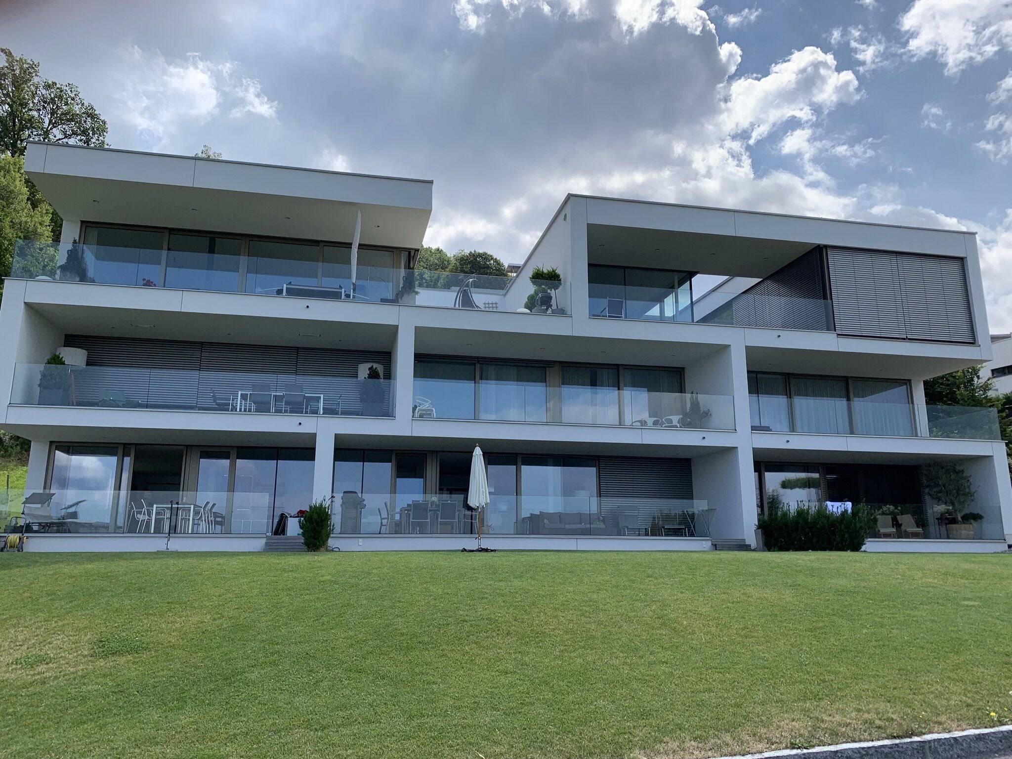 5 ***** living above Lochau with direct lake view