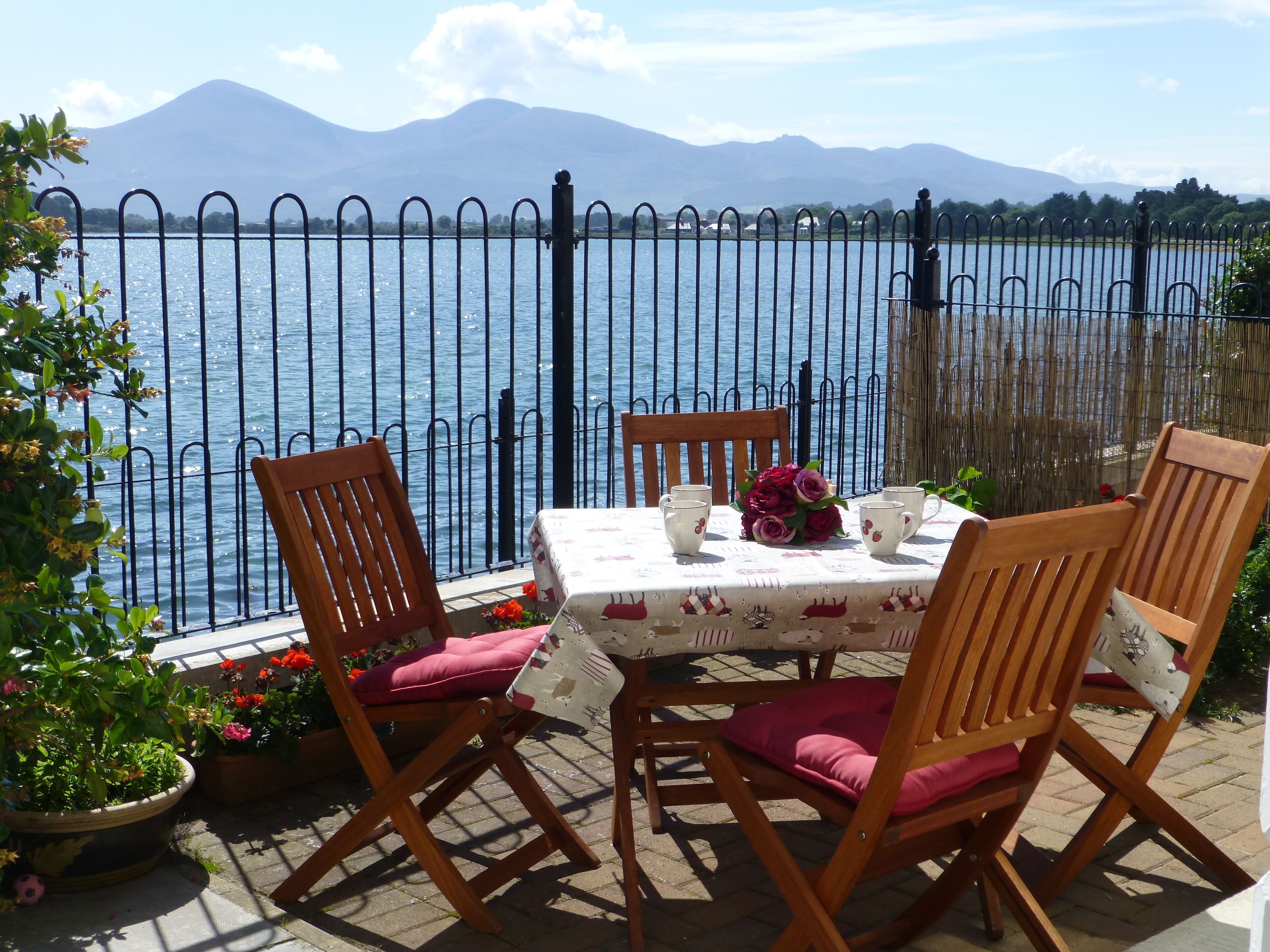 Luxury Apartment with Spectacular Mountain and Sea Views, The Quay, Dundrum