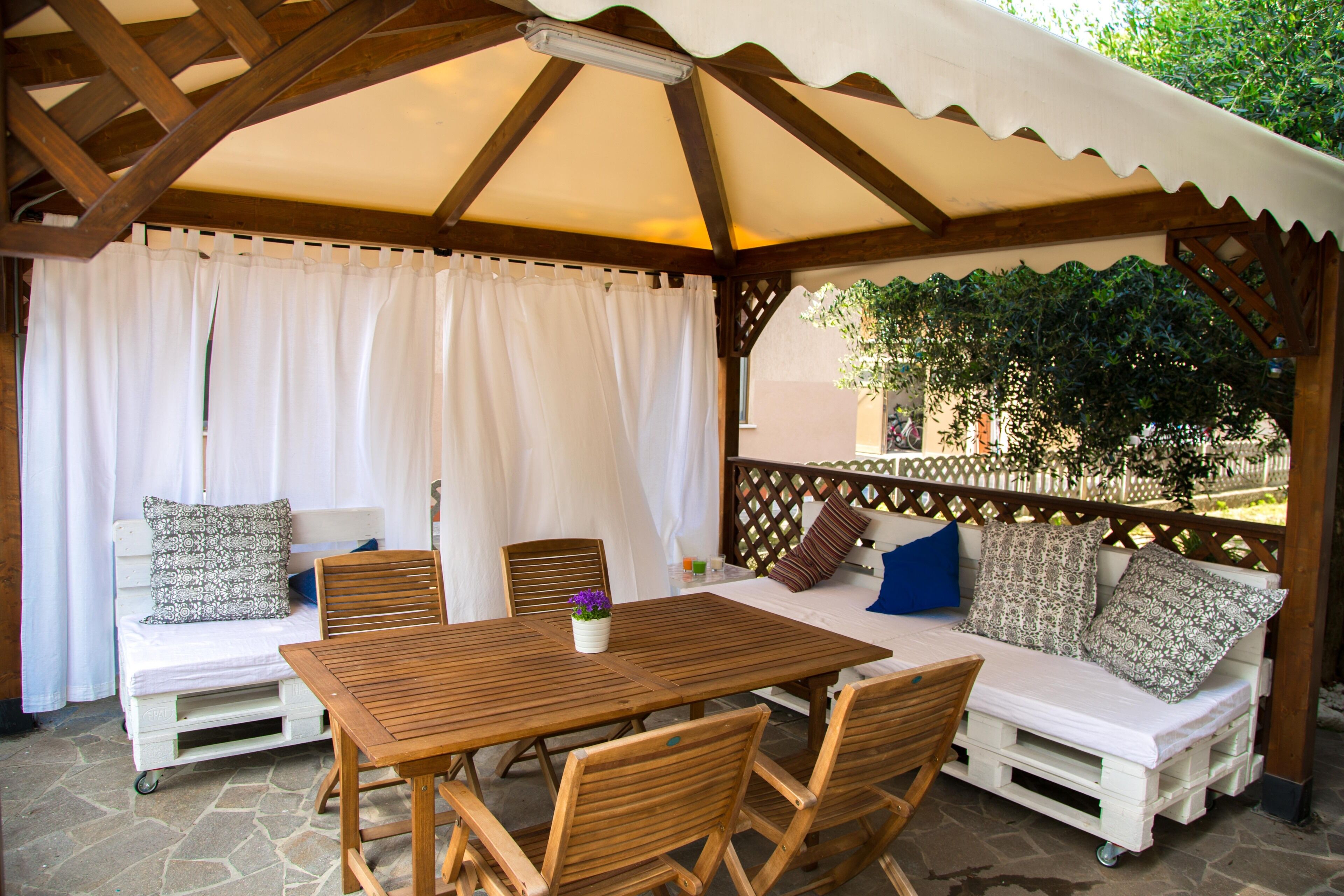 oasis of relaxation not far from the sea, parking in the internal courtyard.