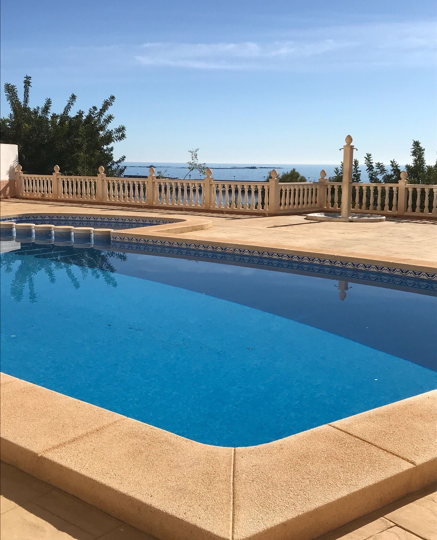 Lovely Central Apartment Steps from Villajoyosa Beach